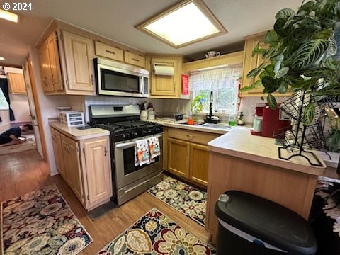 main property photo 9