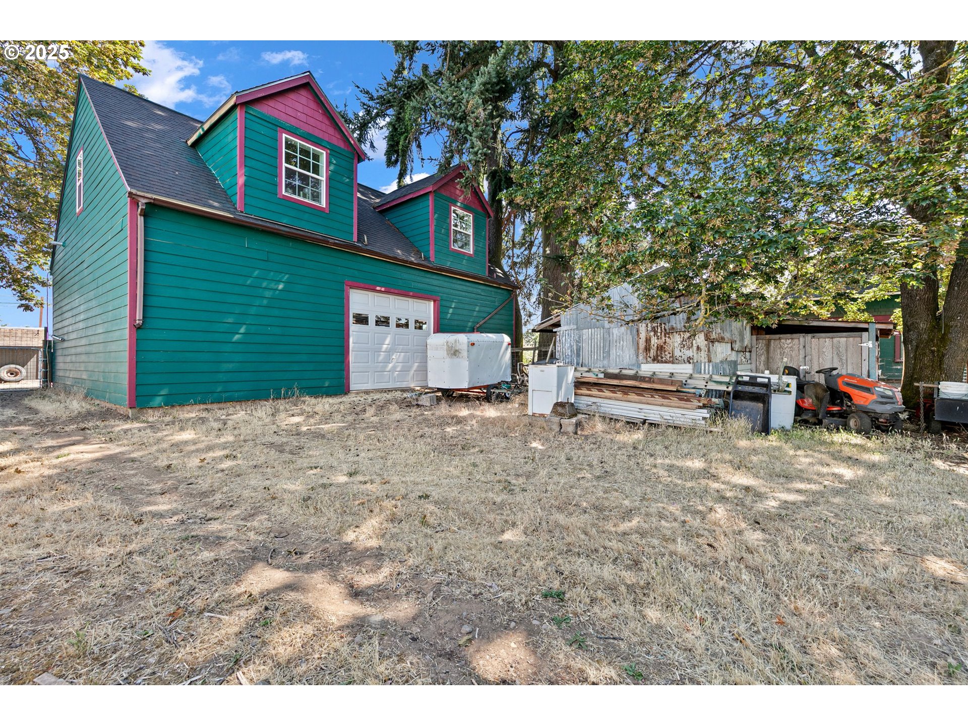 main property photo 39