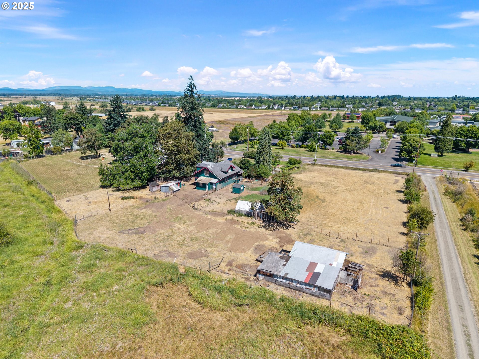 main property photo 46