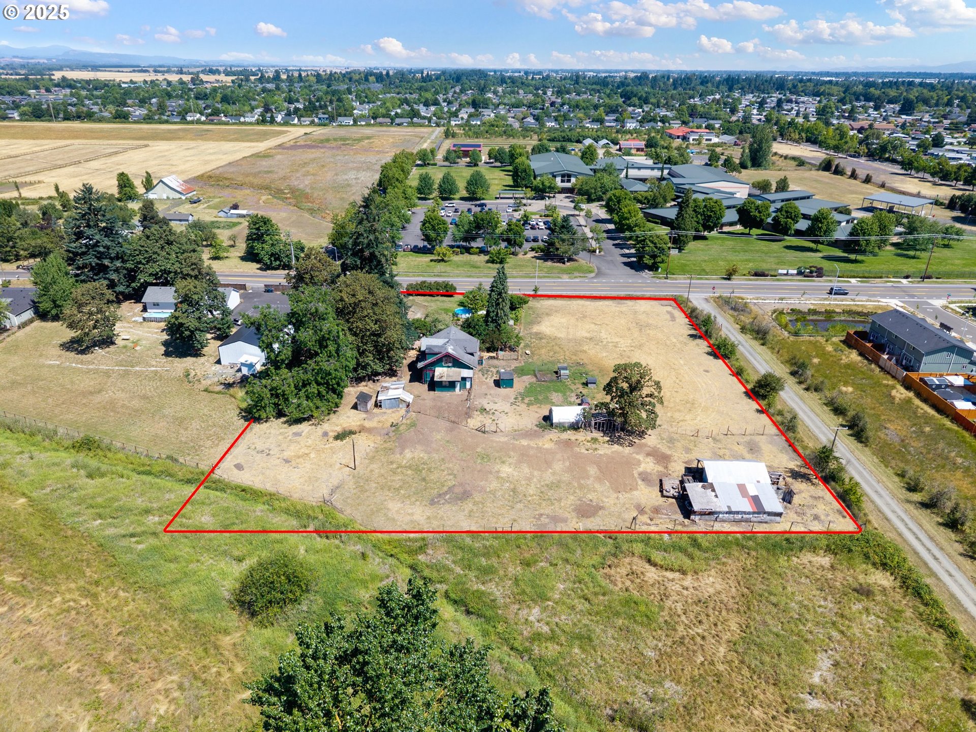 main property photo 47
