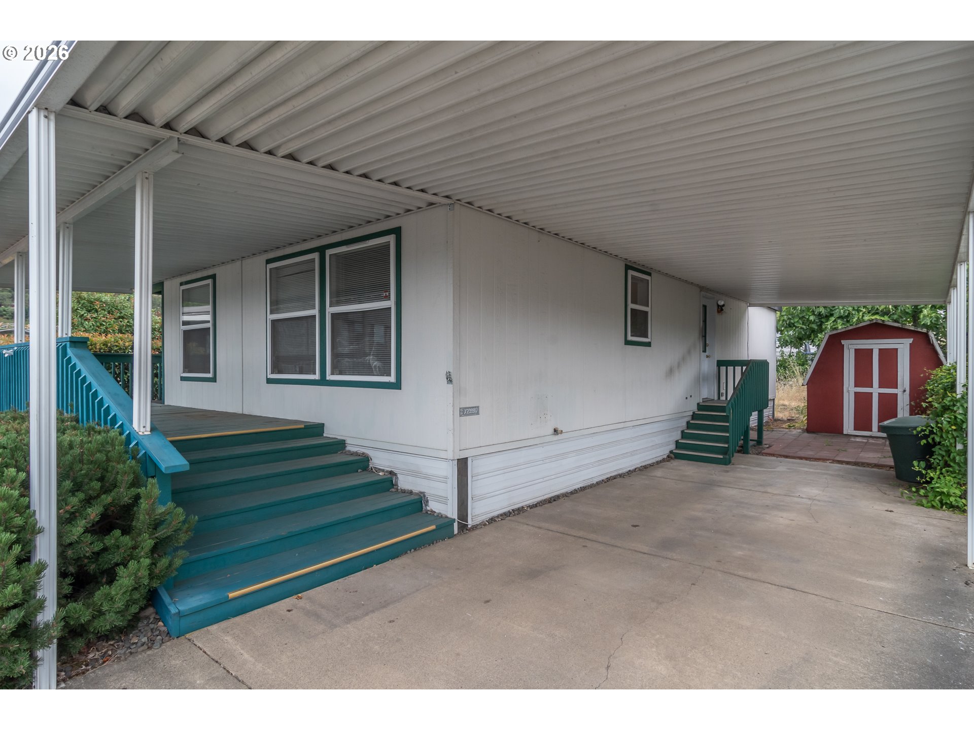 main property photo 4