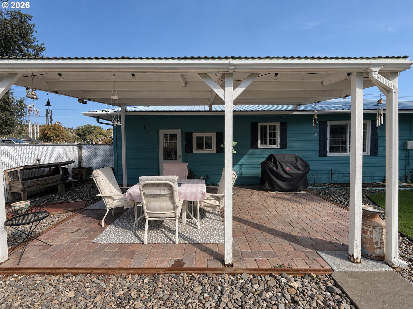 main property photo 18