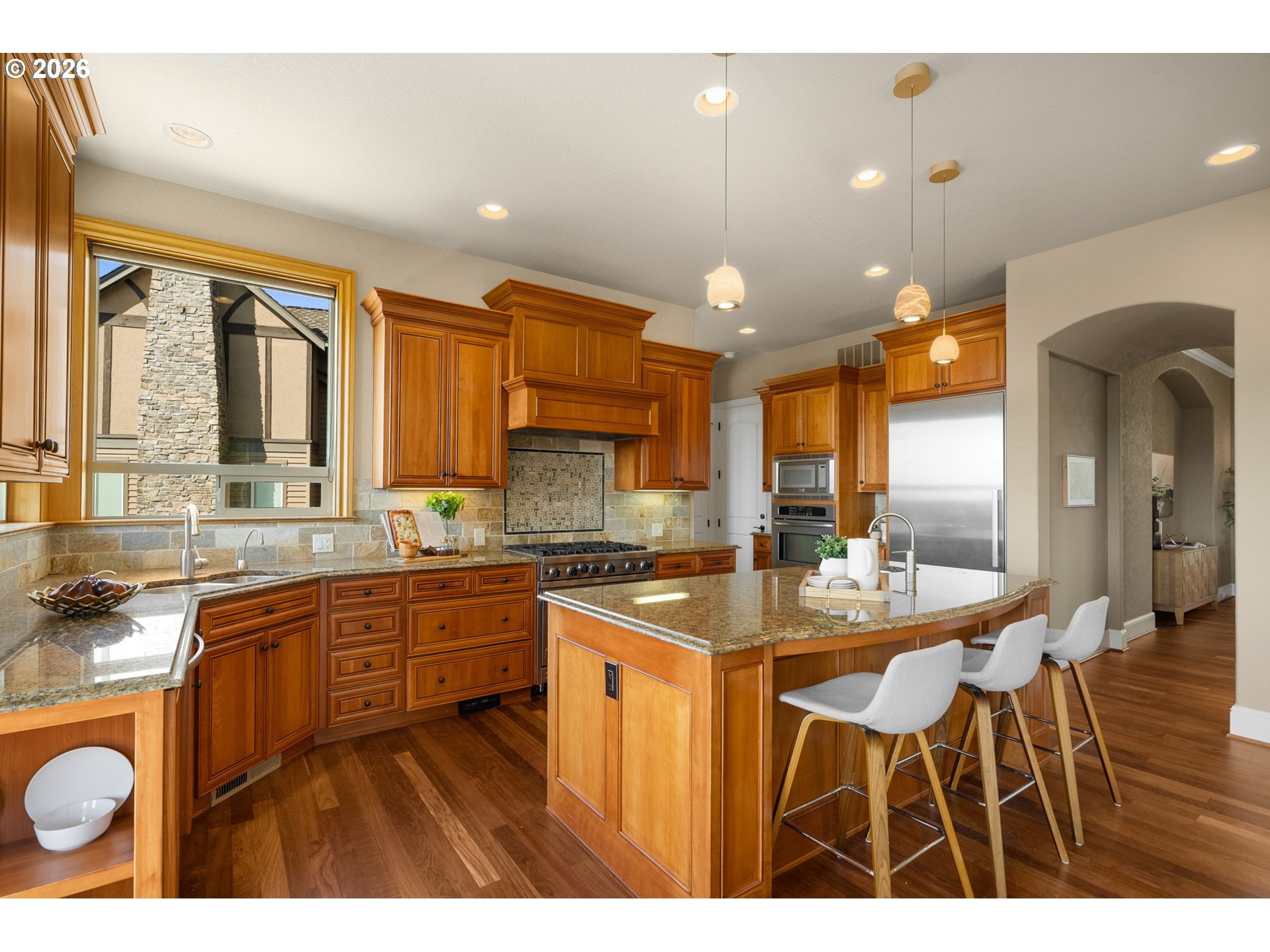 main property photo 14