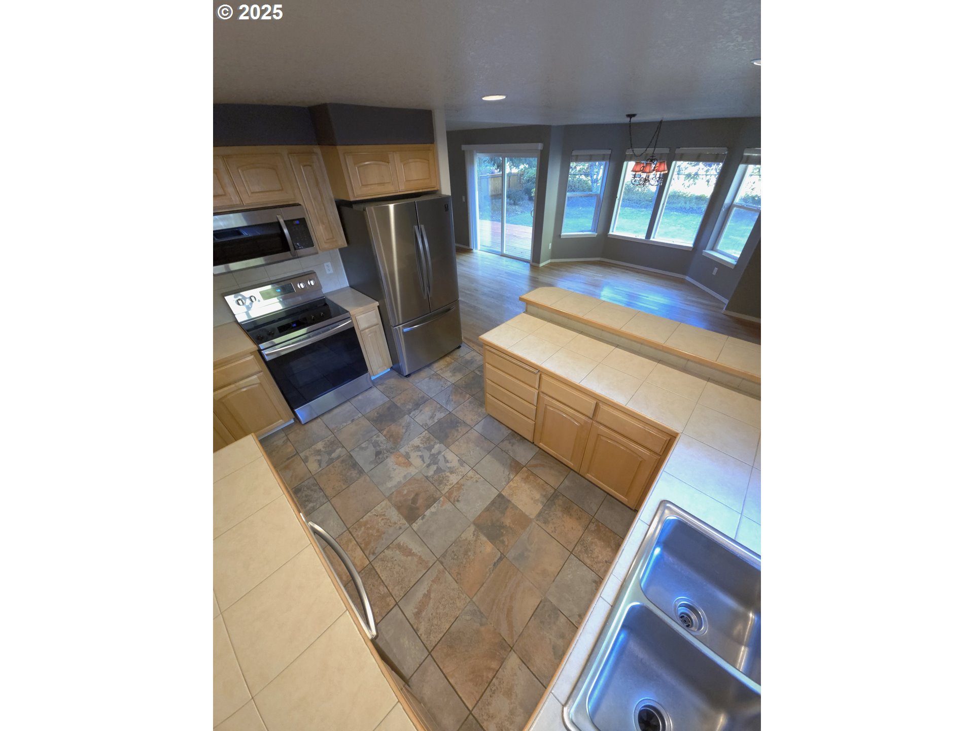 property viewer photo 11