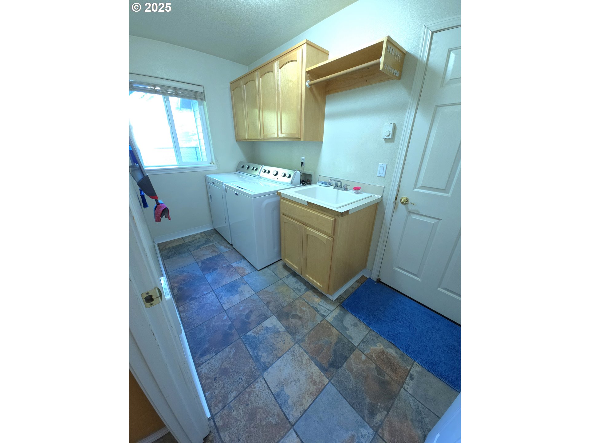 property viewer photo 12
