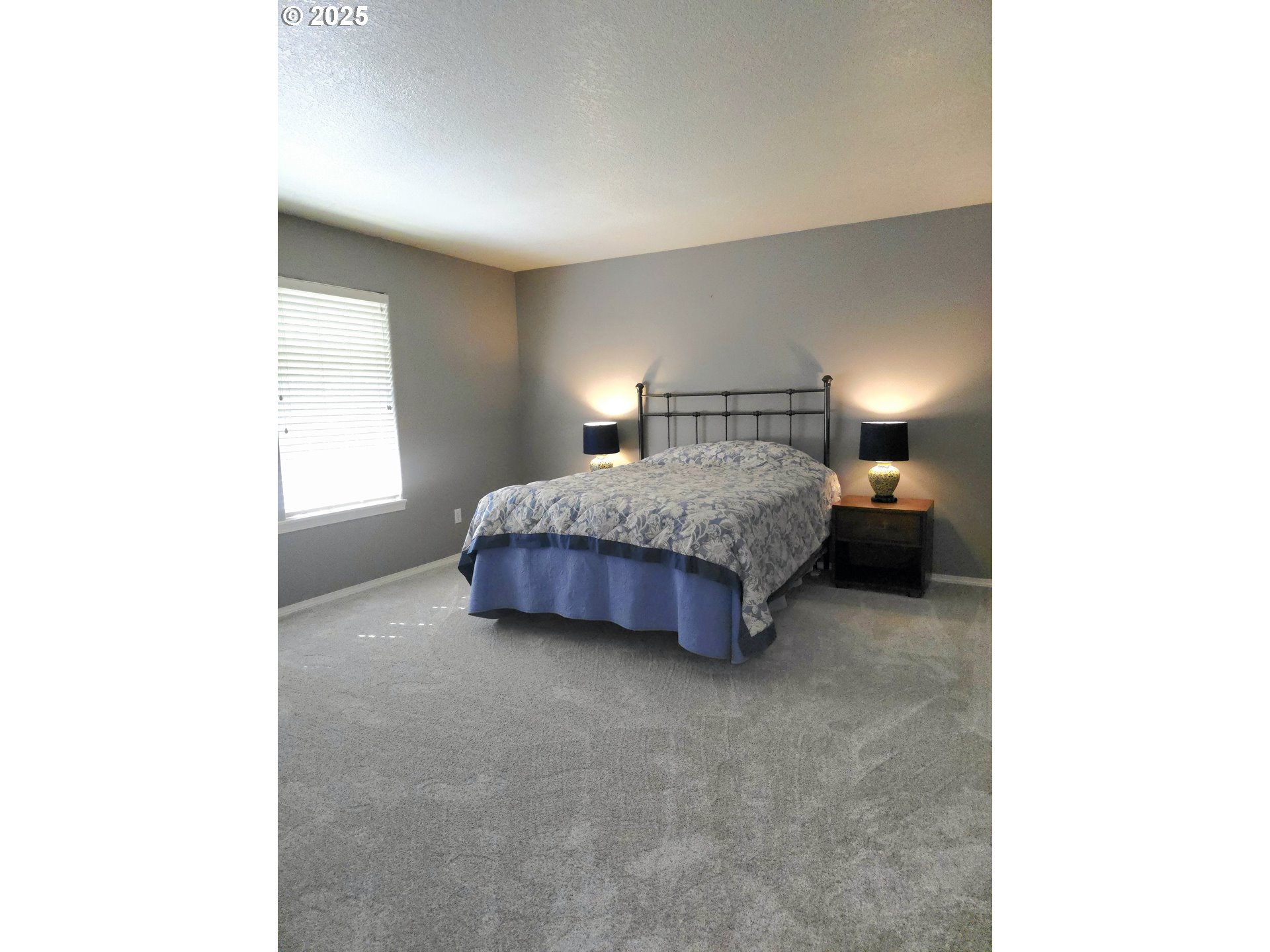 property viewer photo 3
