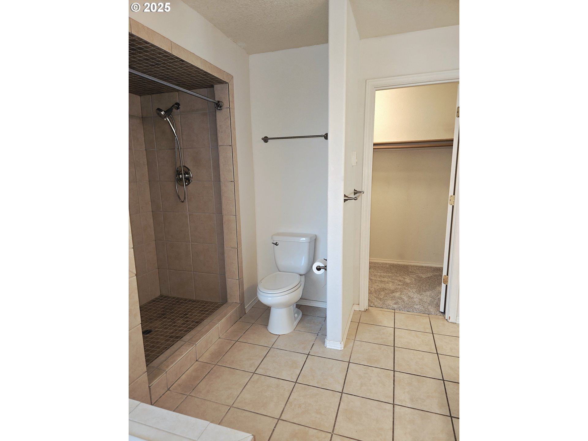 property viewer photo 4