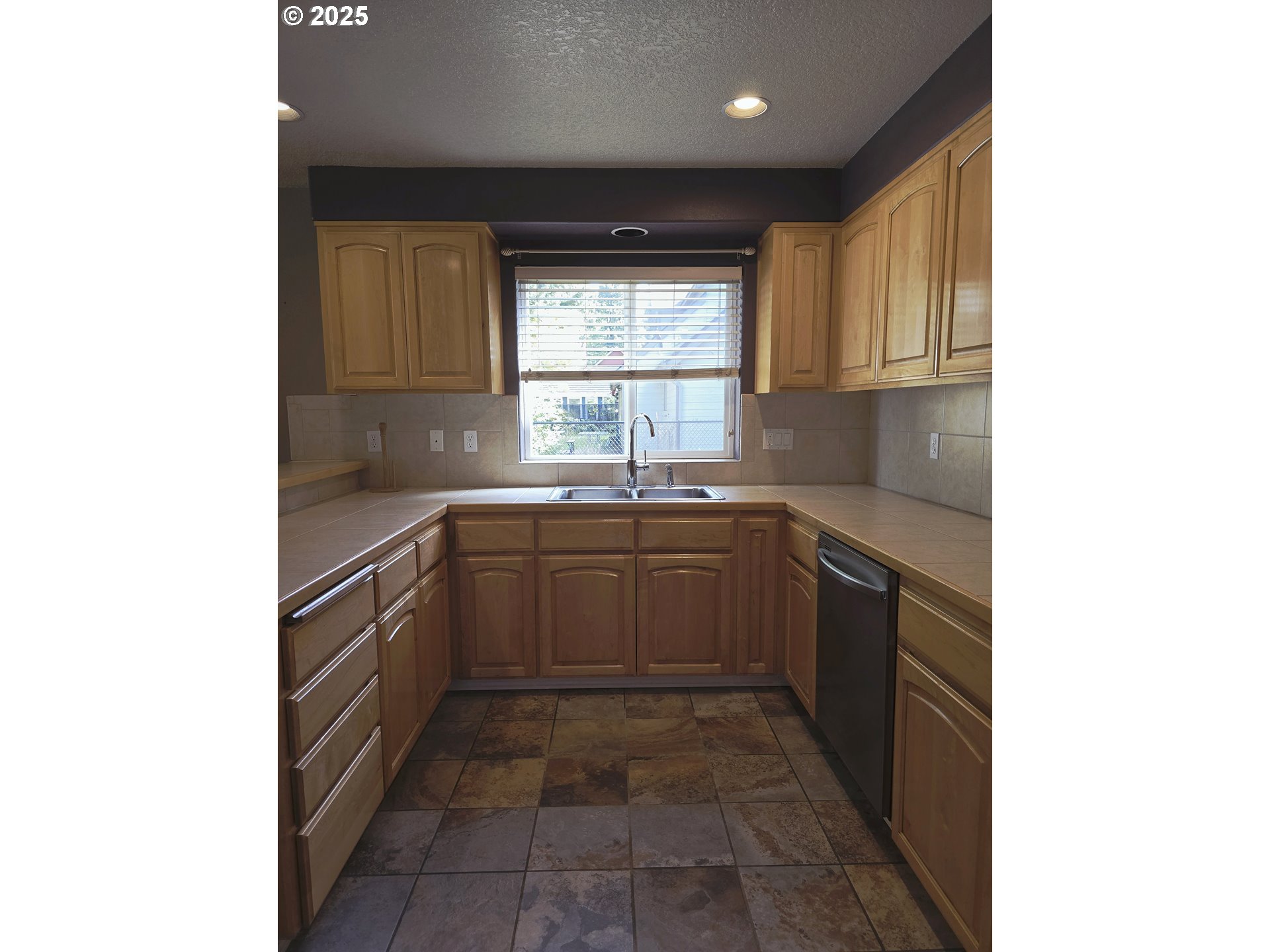 property viewer photo 8