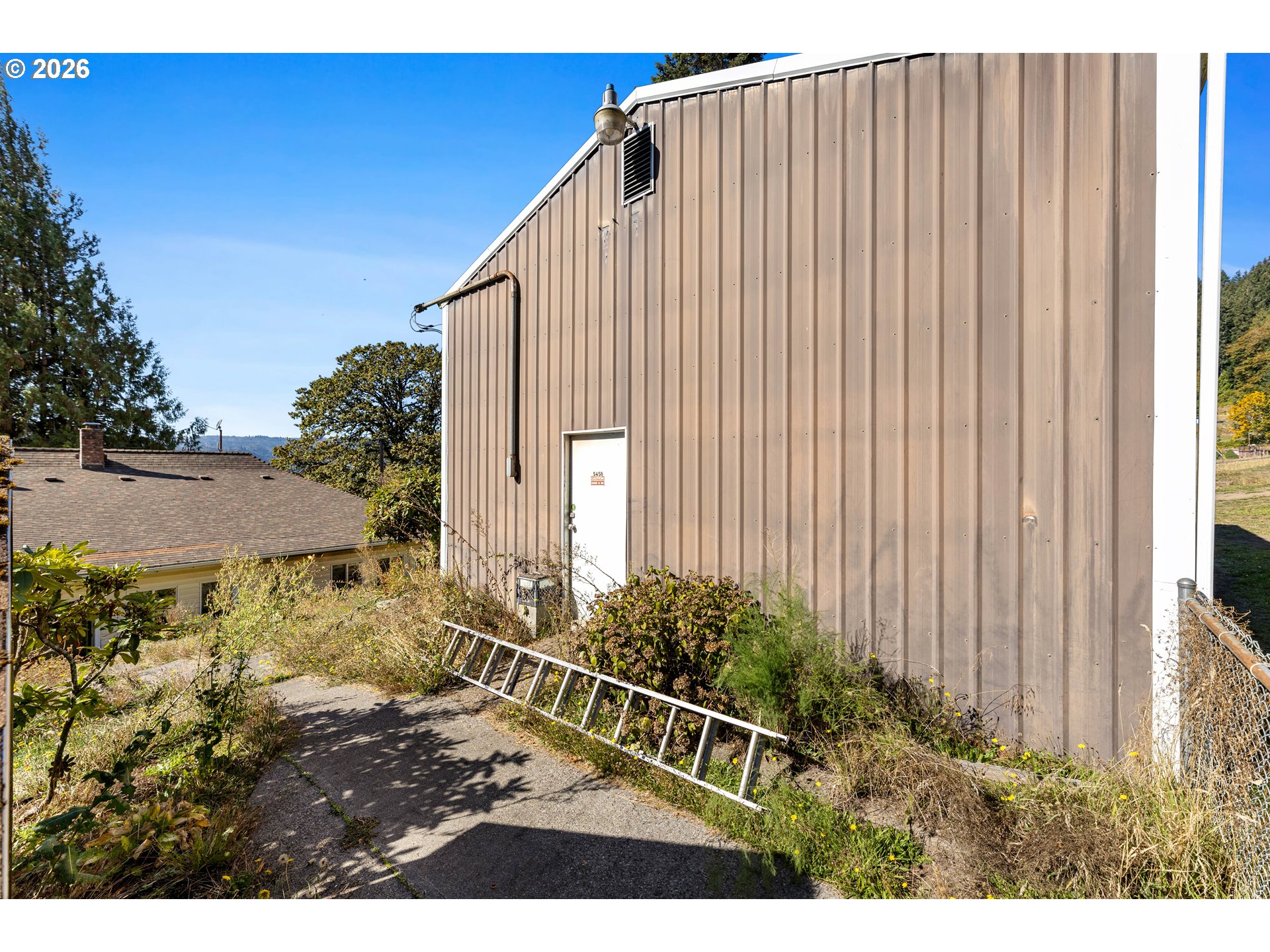 main property photo 34