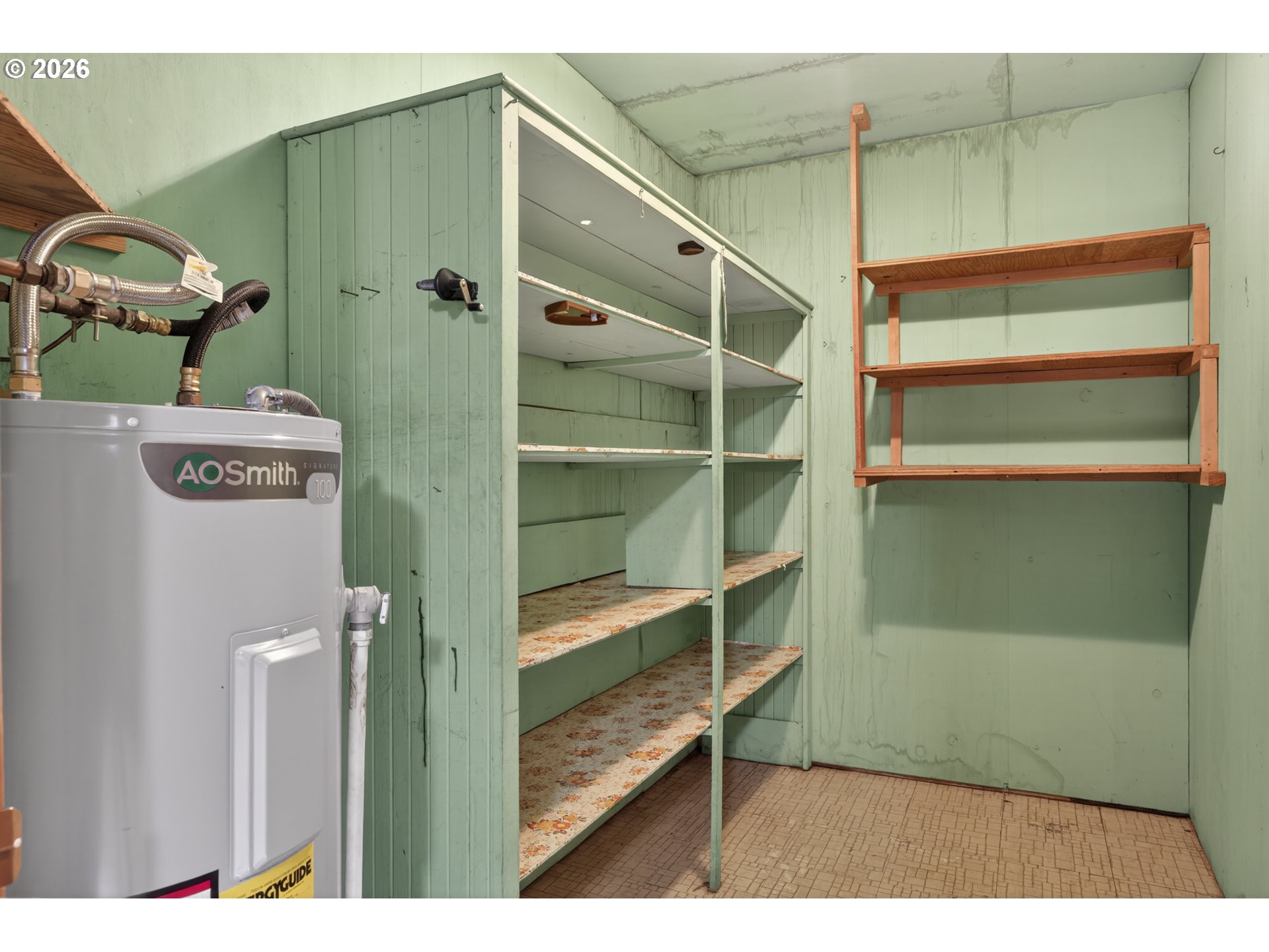 main property photo 28
