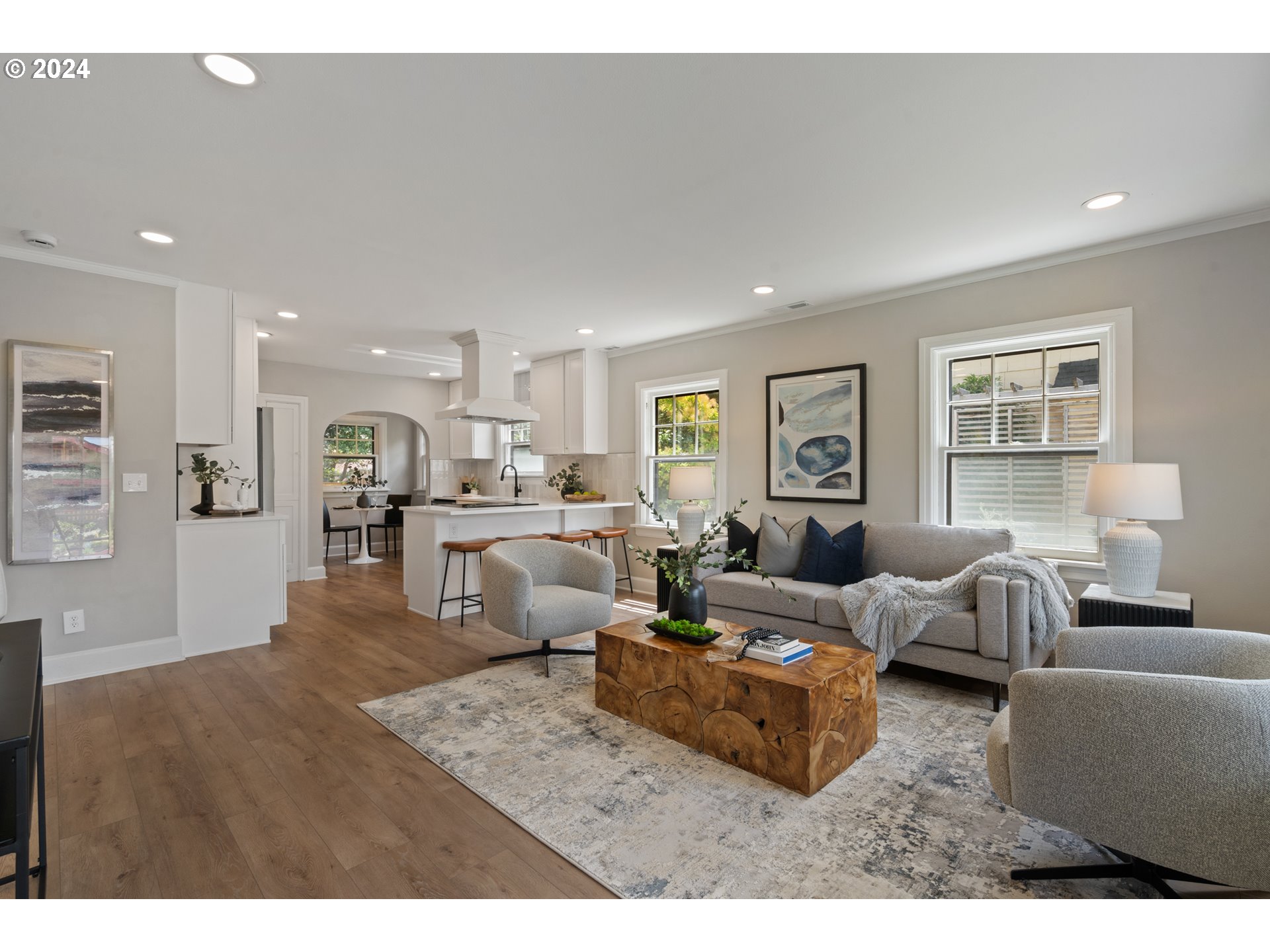 property viewer photo 1