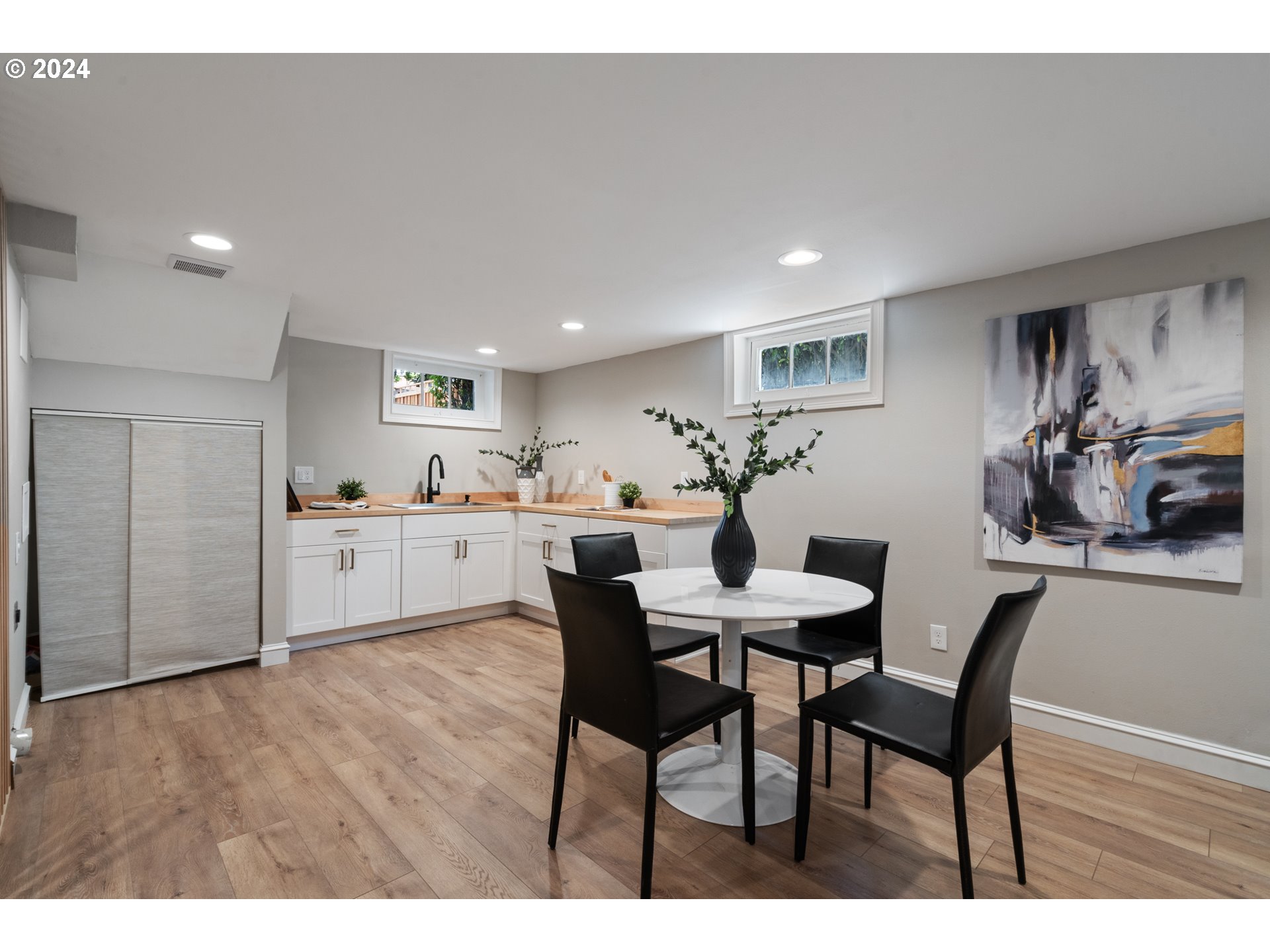 property viewer photo 11