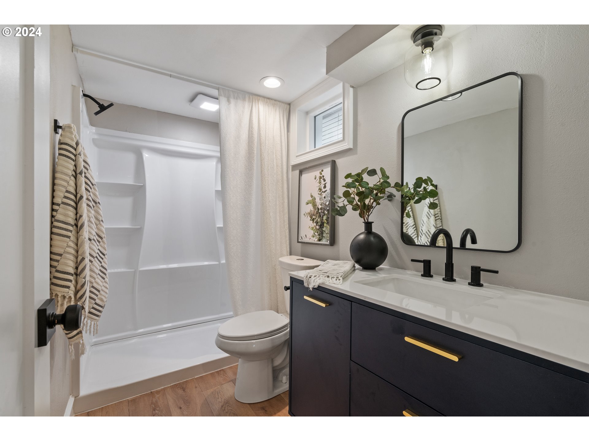 property viewer photo 13