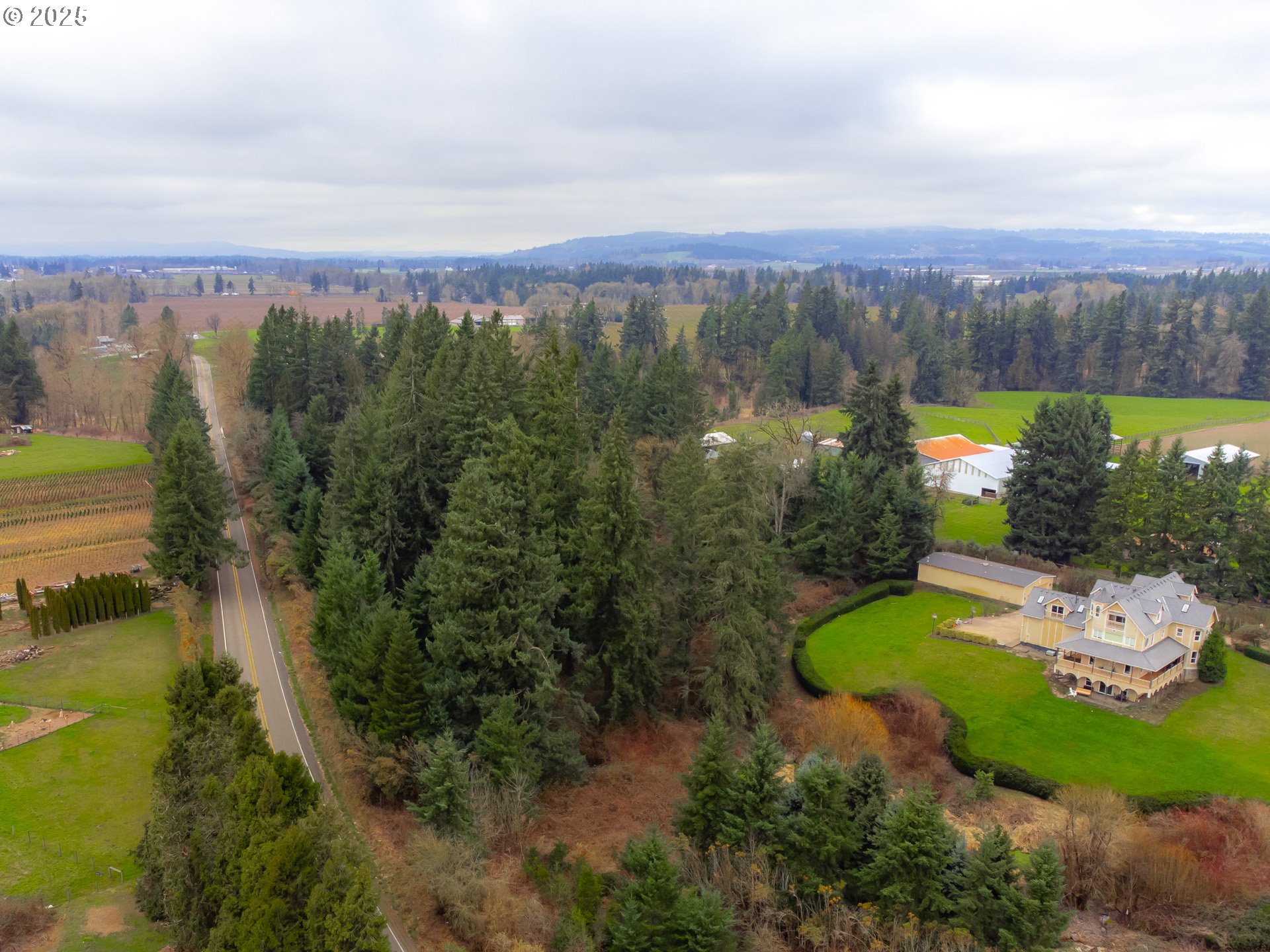 main property photo 12