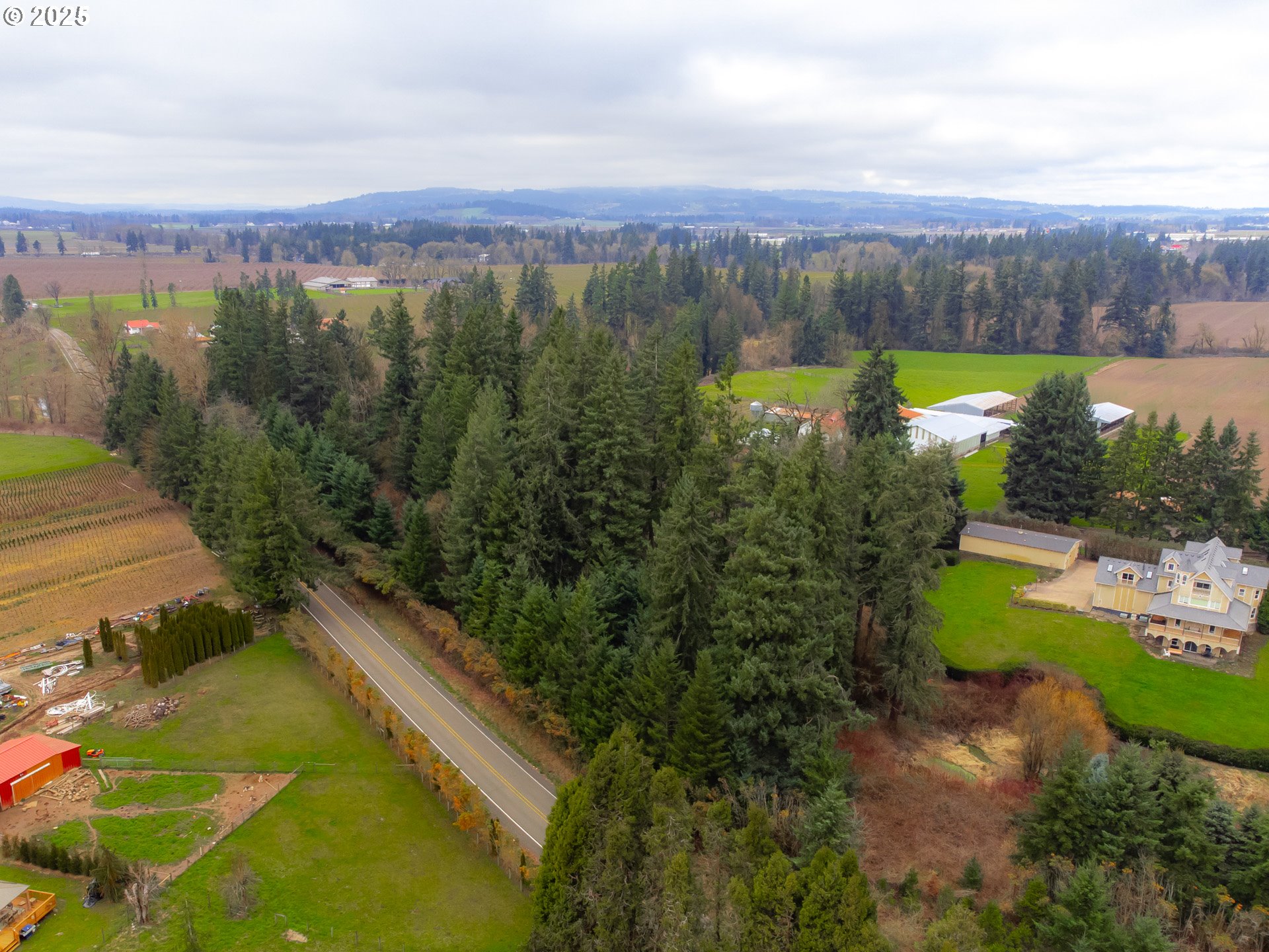 main property photo 14