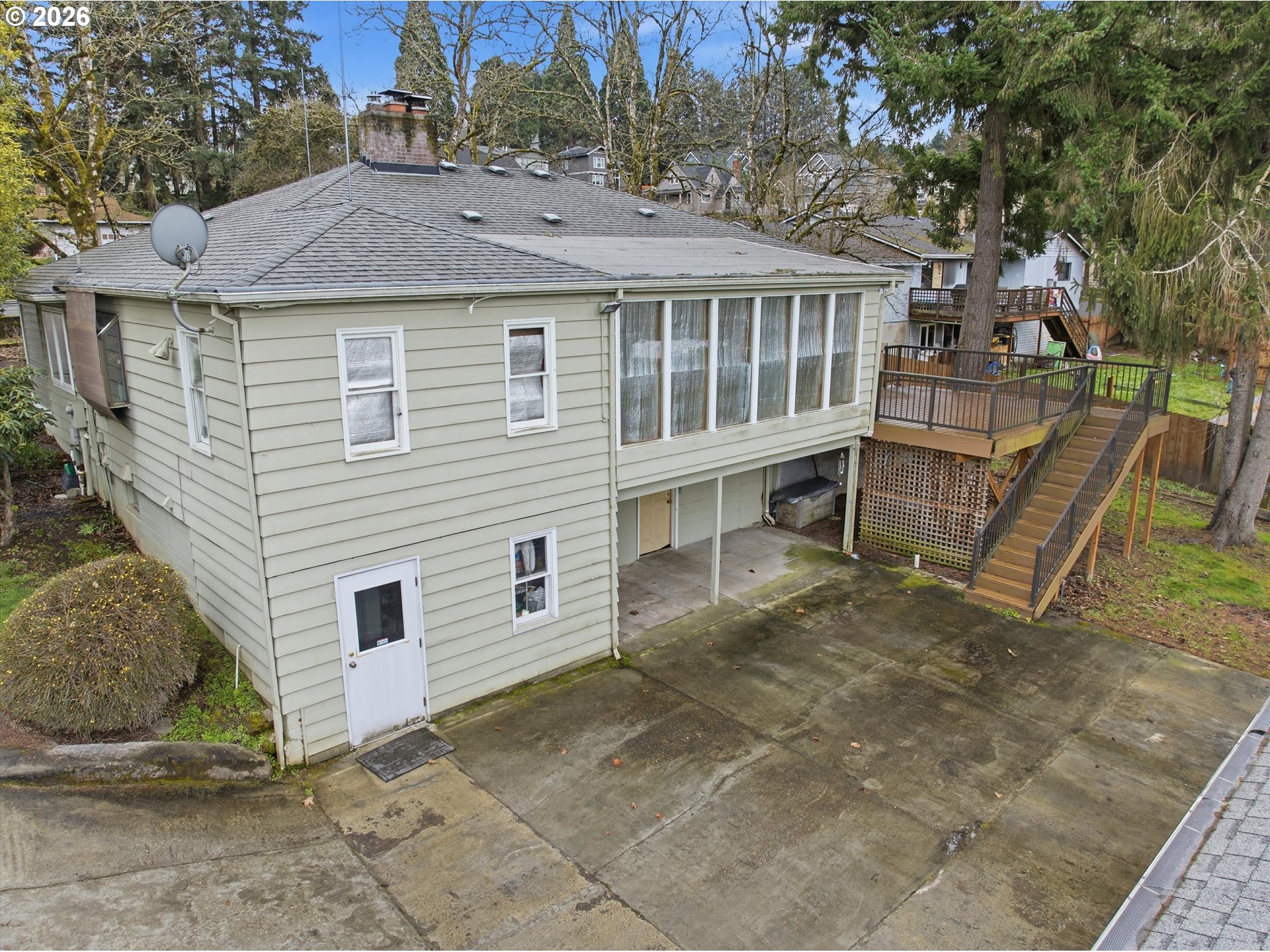 main property photo 40
