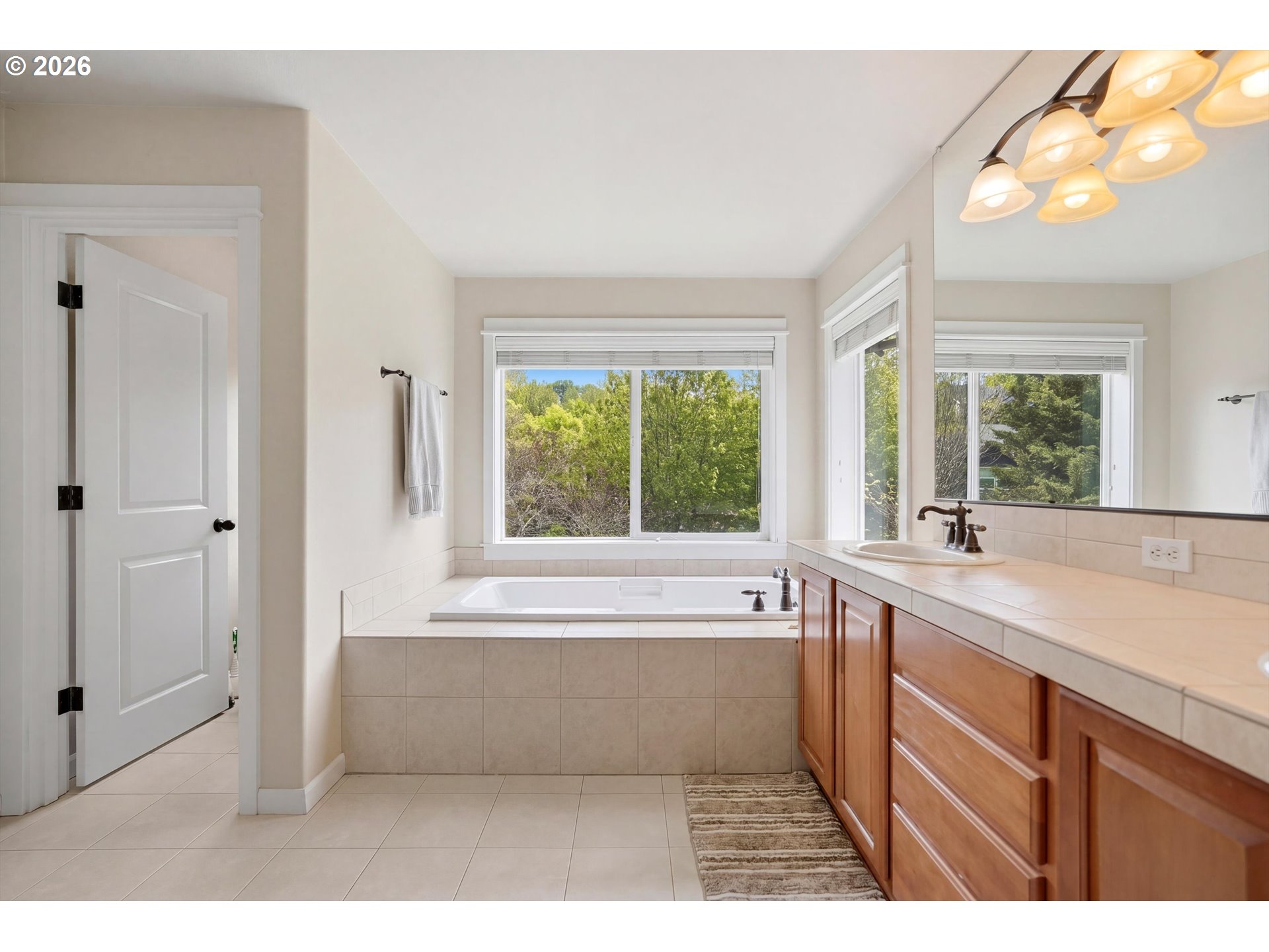 property viewer photo 18