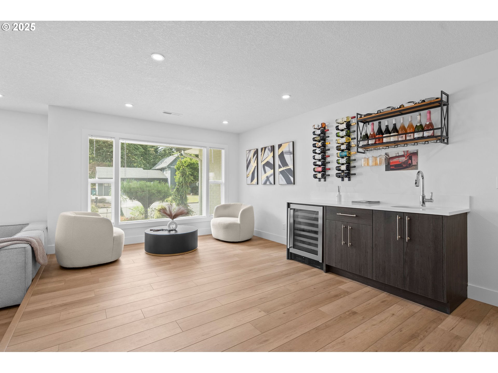 property viewer photo 10