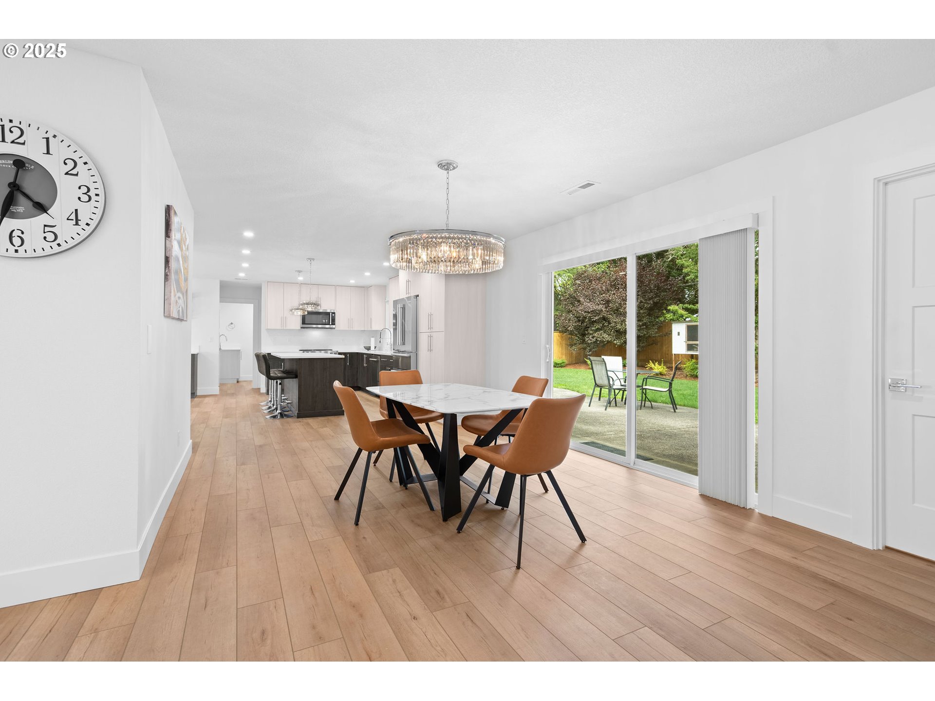 property viewer photo 12