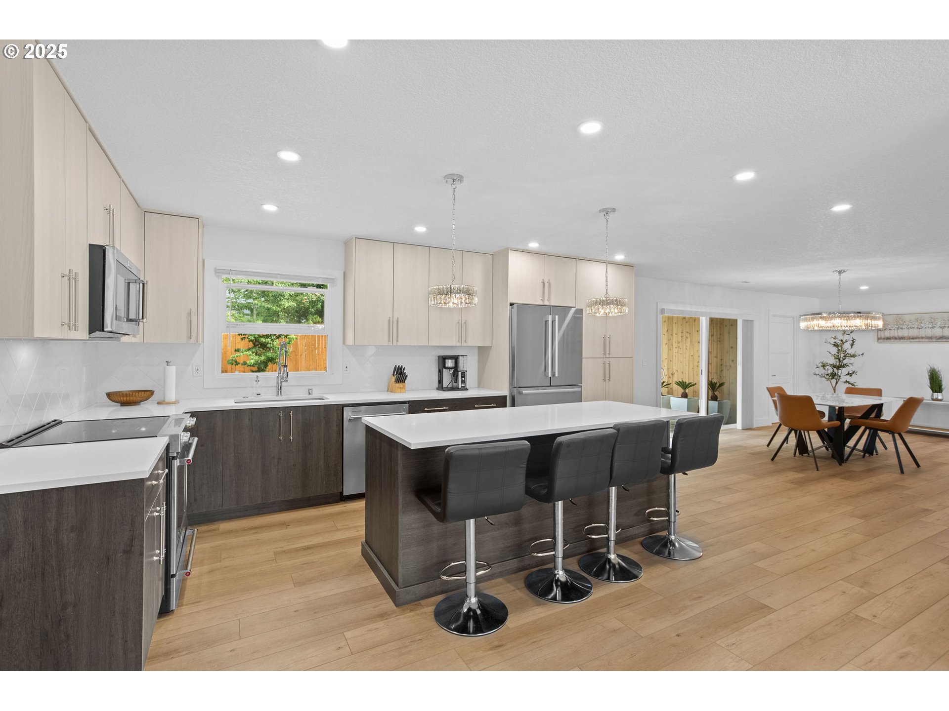 property viewer photo 17
