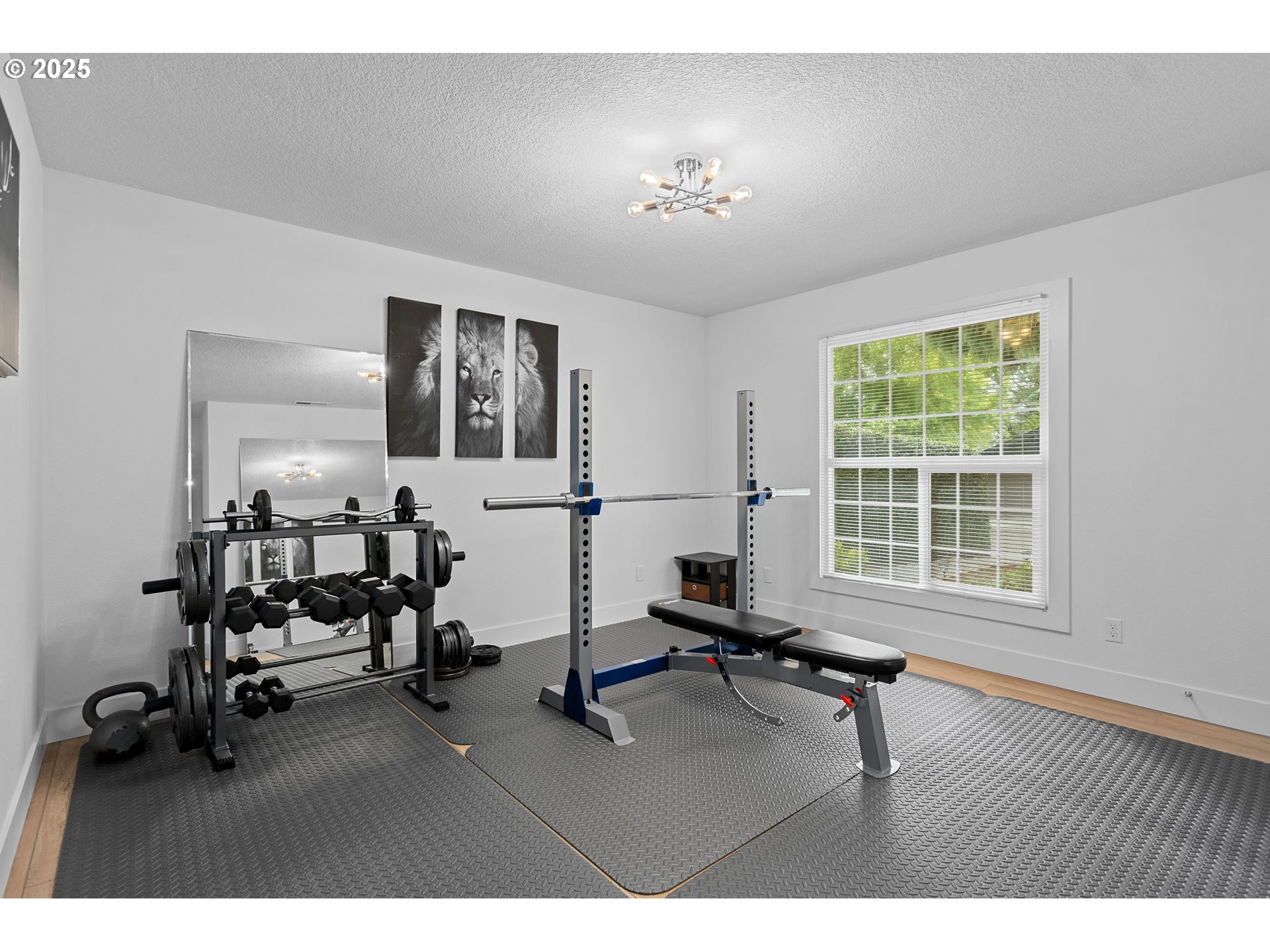 property viewer photo 24