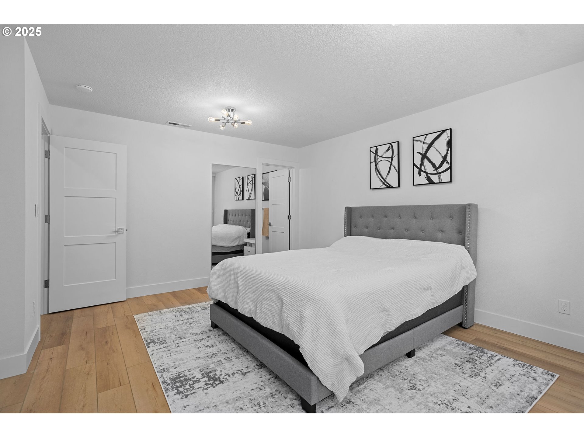 property viewer photo 27