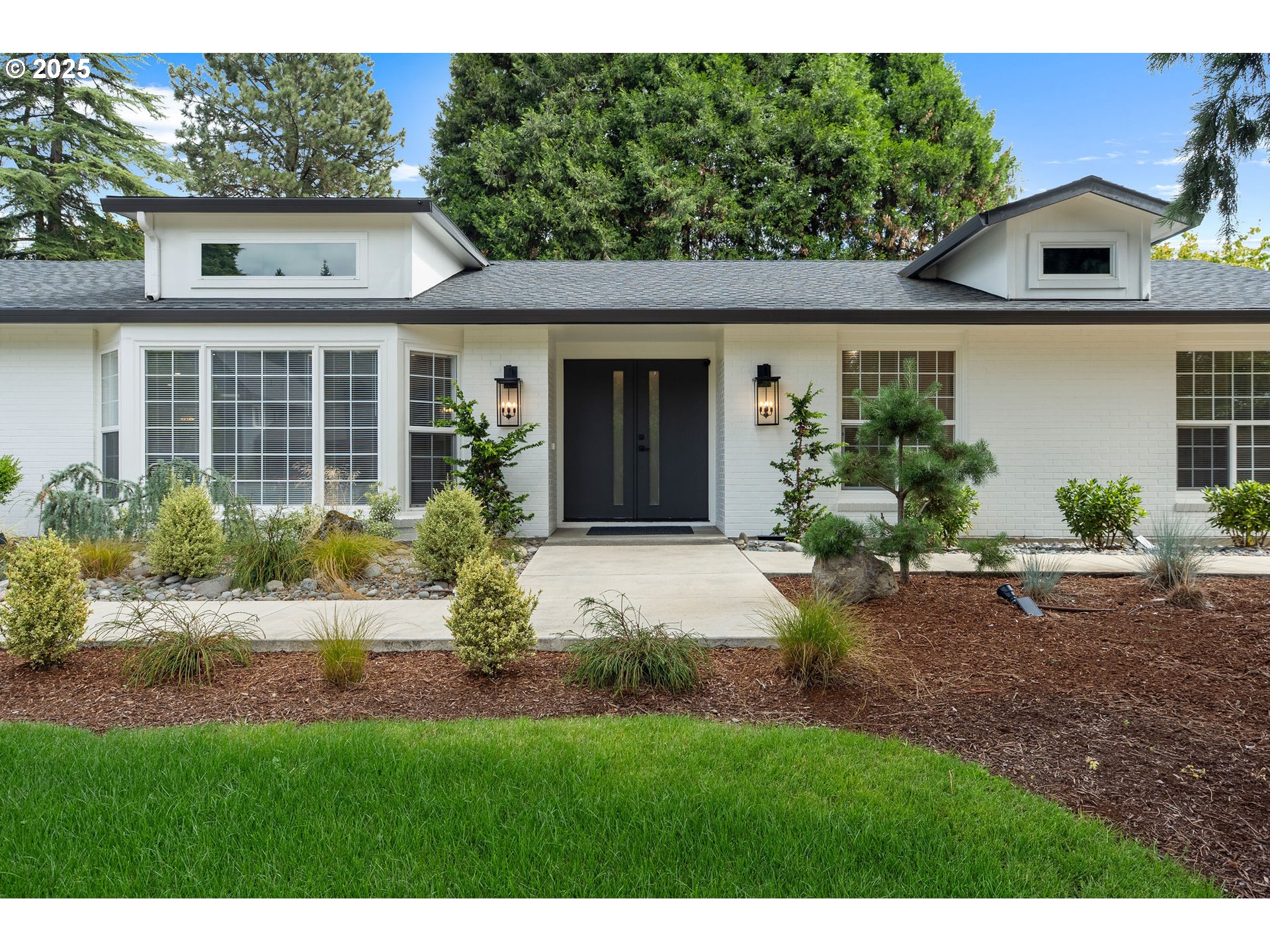 property viewer photo 3