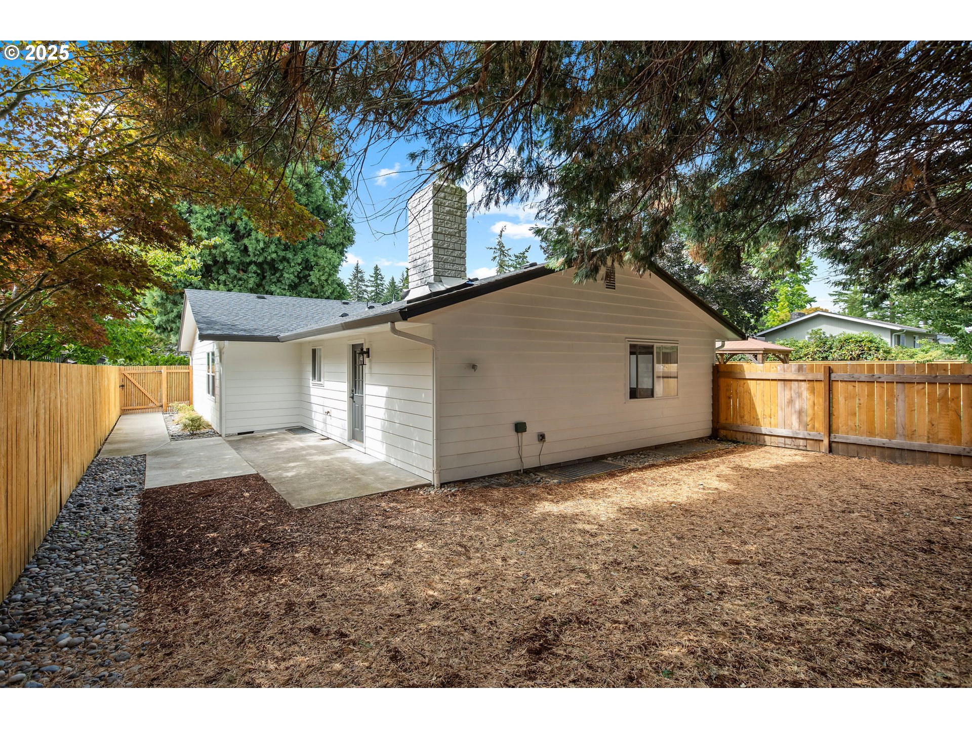 property viewer photo 31