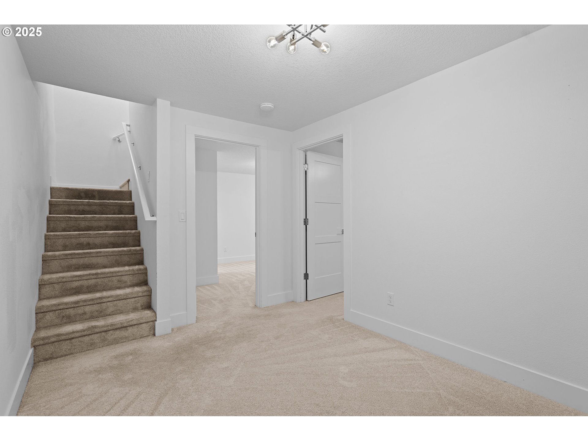 property viewer photo 38