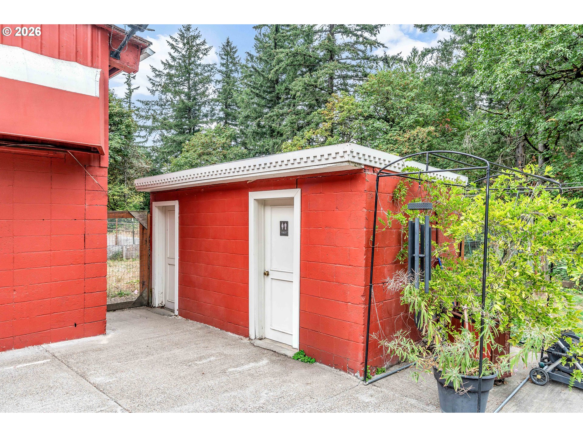 main property photo 44