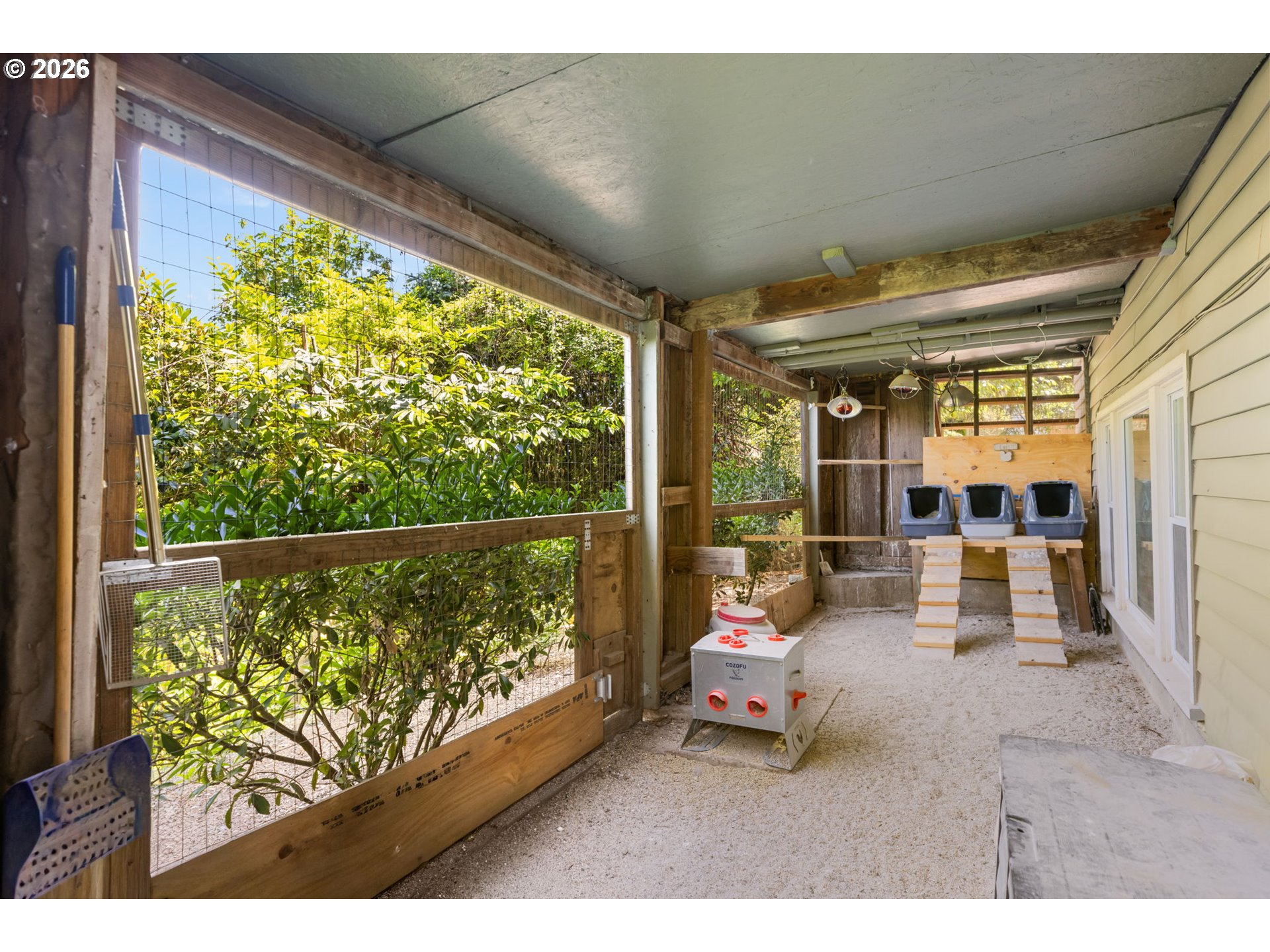 main property photo 44