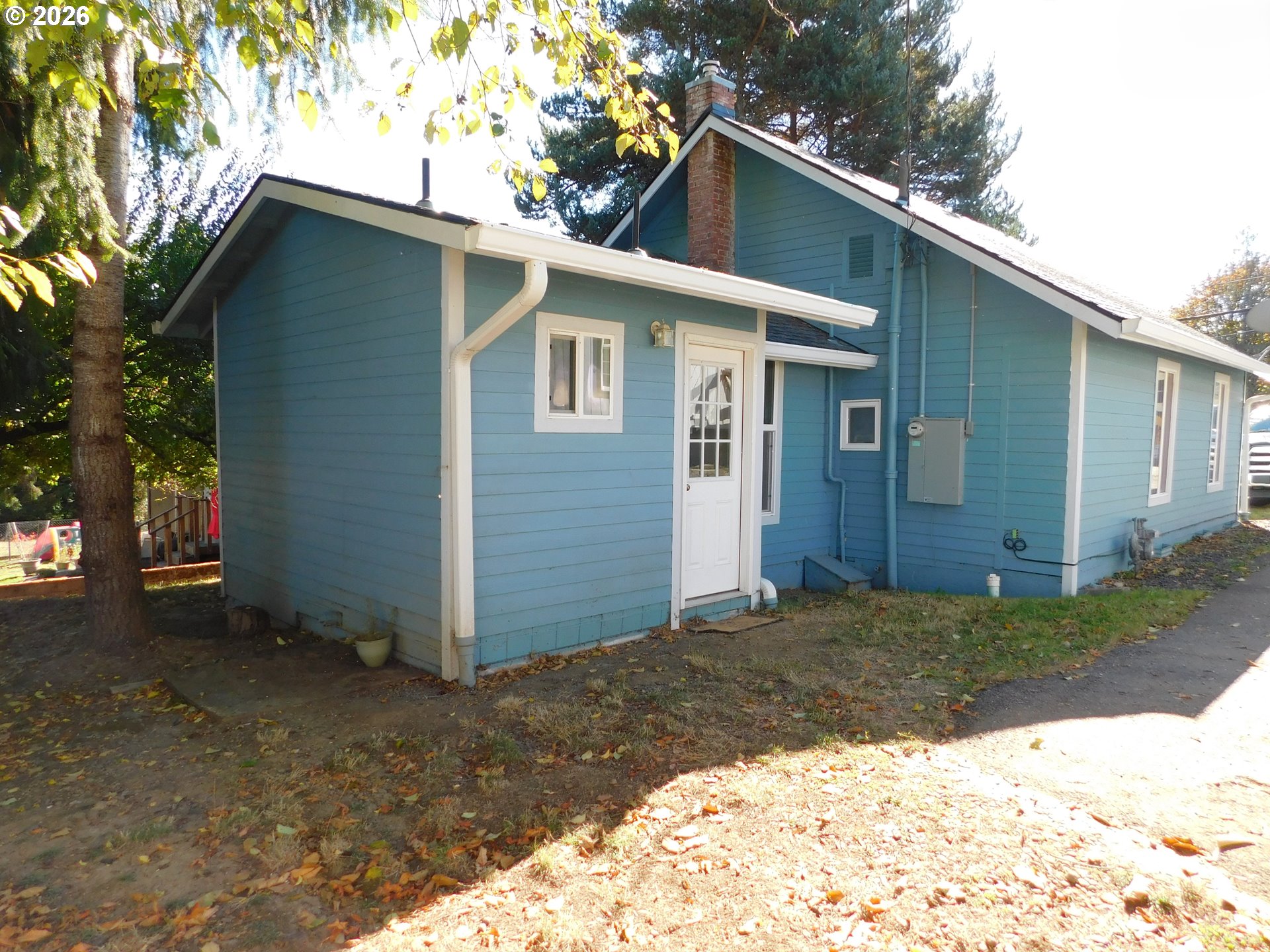 main property photo 23