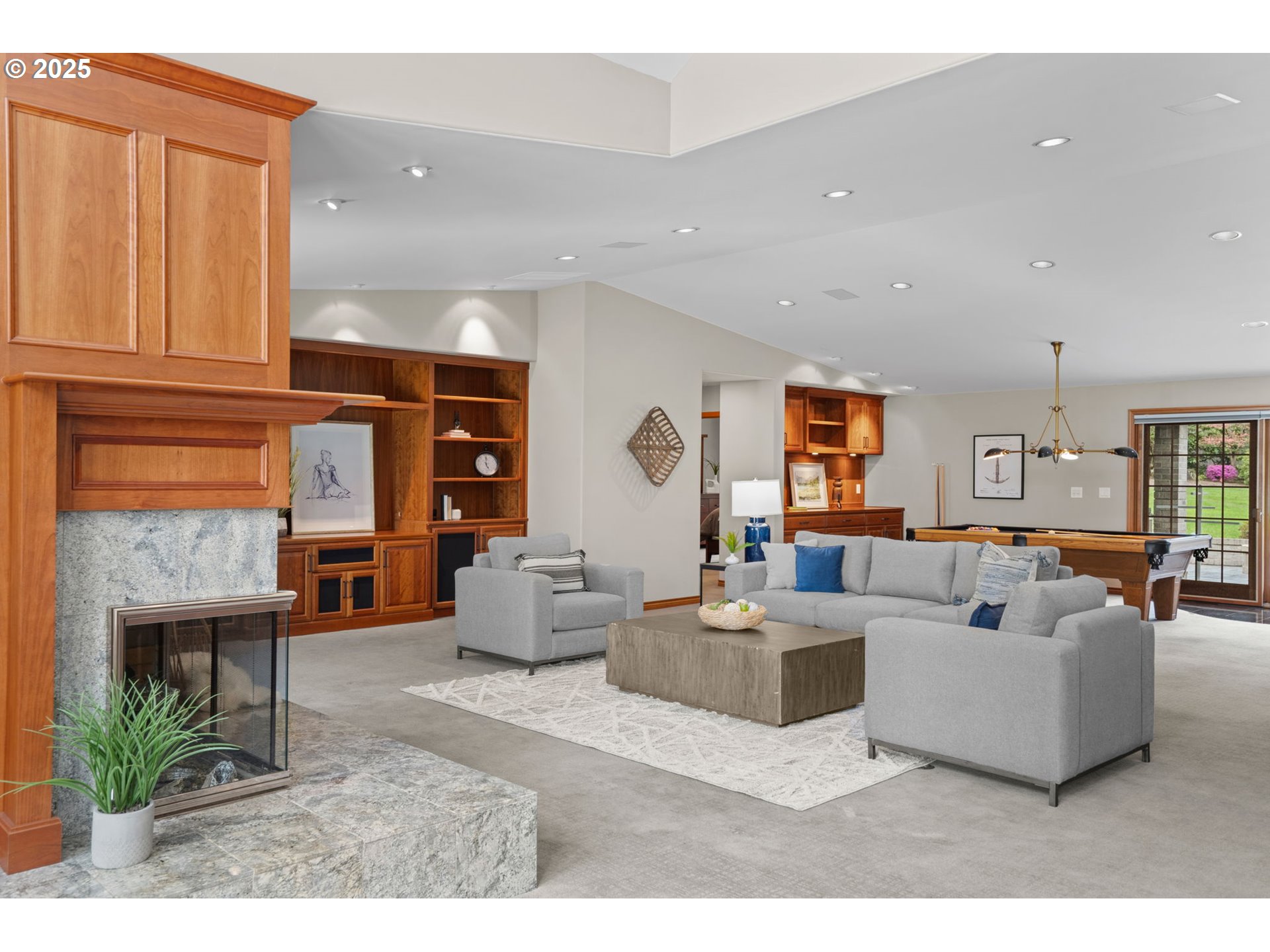 property viewer photo 17