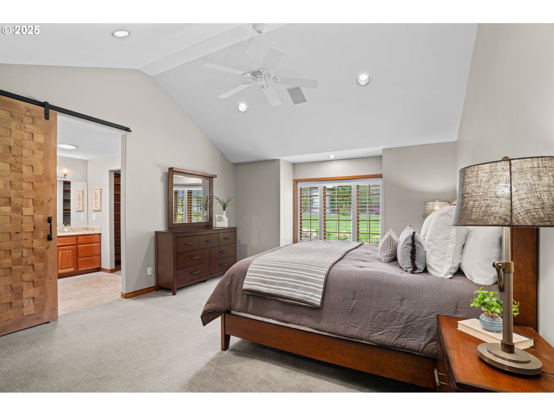 property viewer photo 22