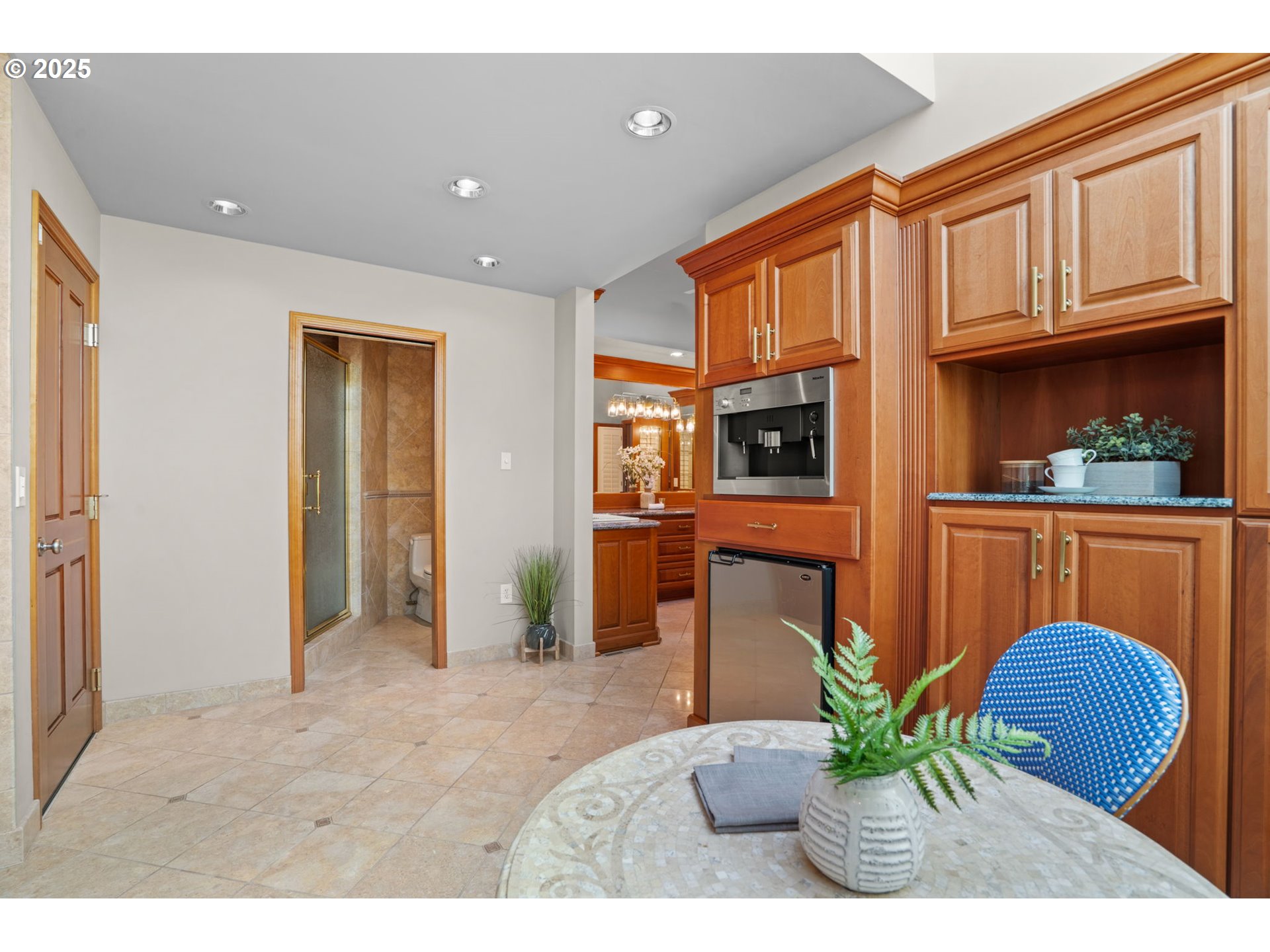 property viewer photo 33