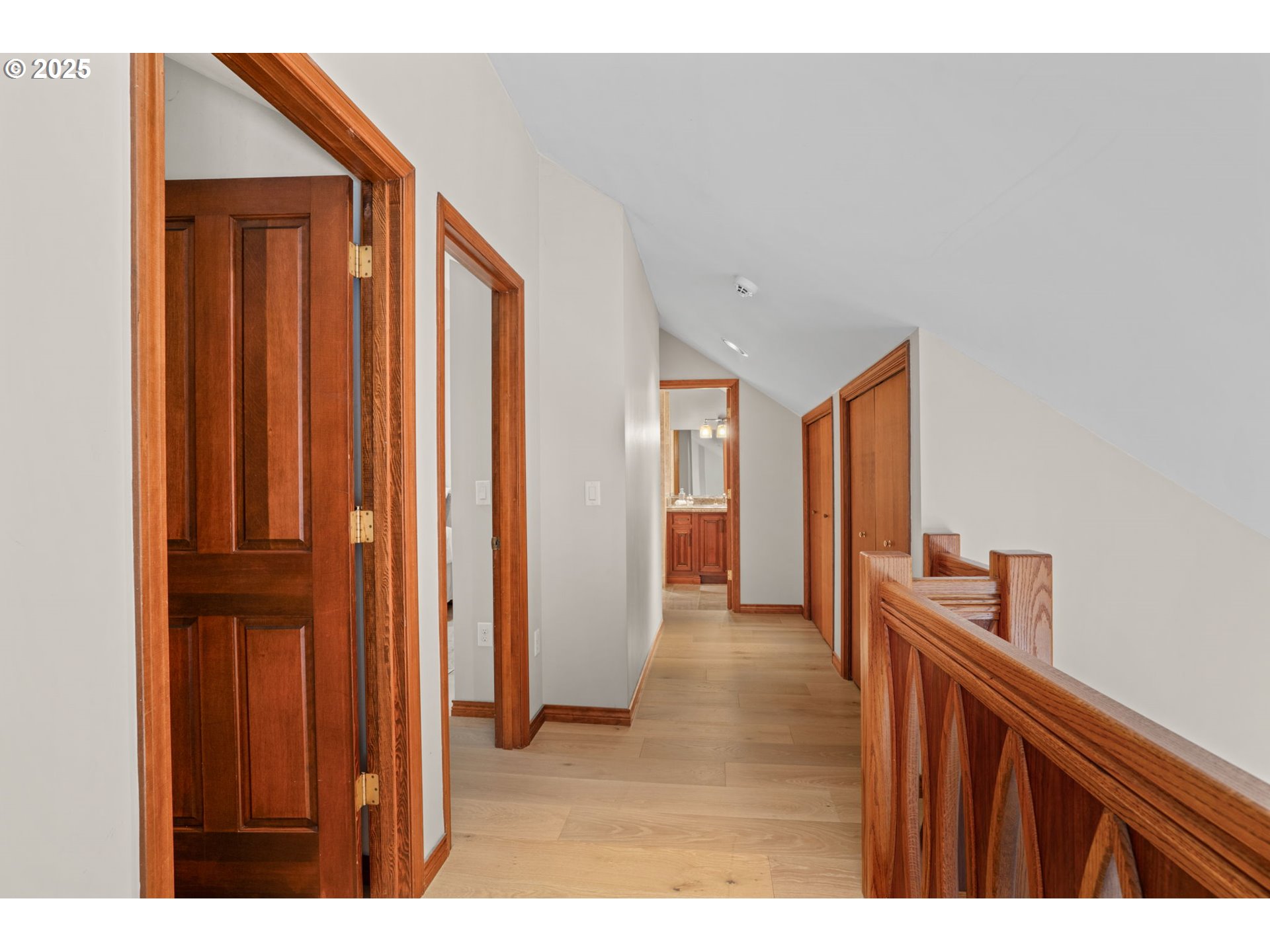 property viewer photo 35