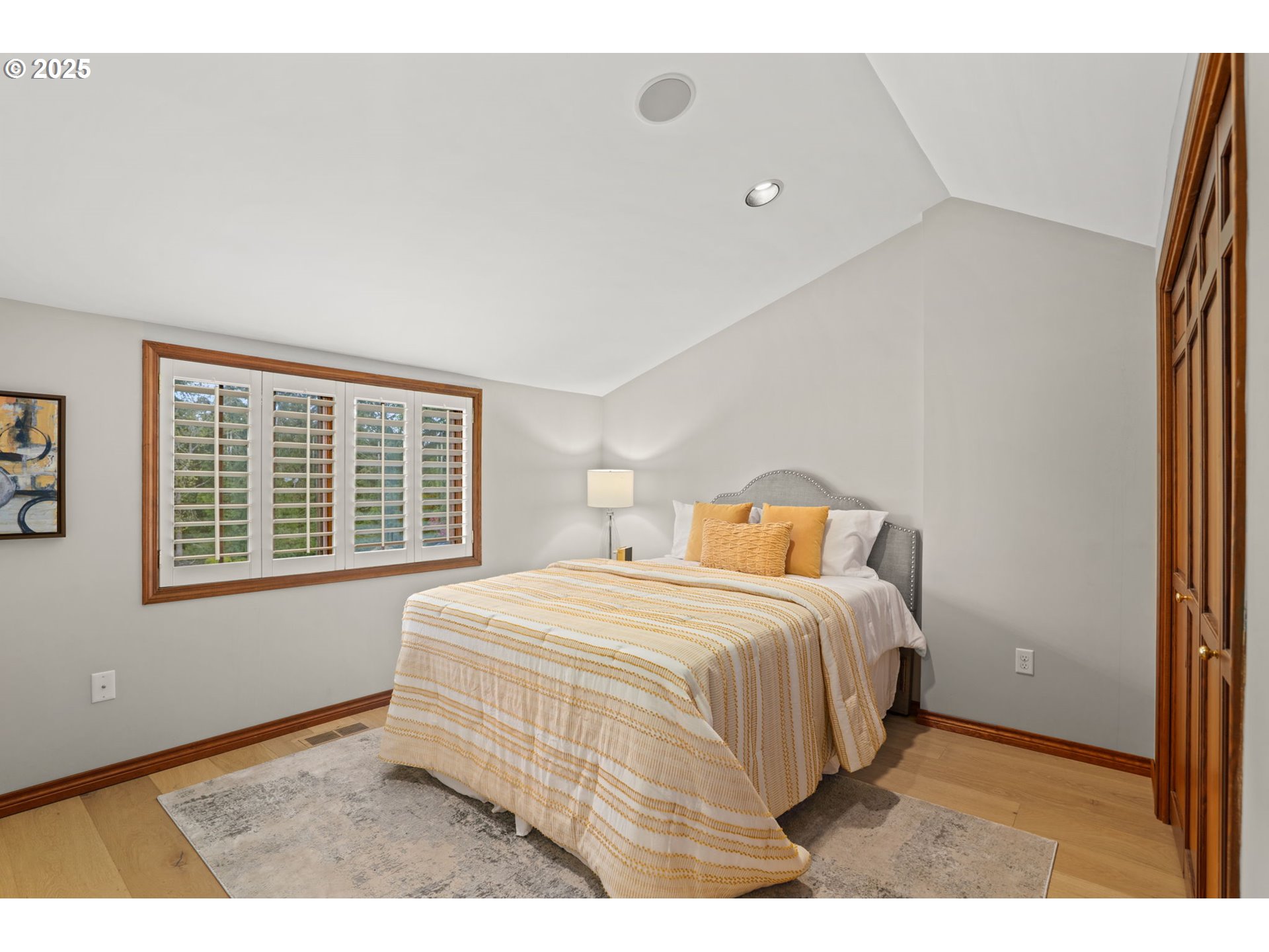 property viewer photo 37