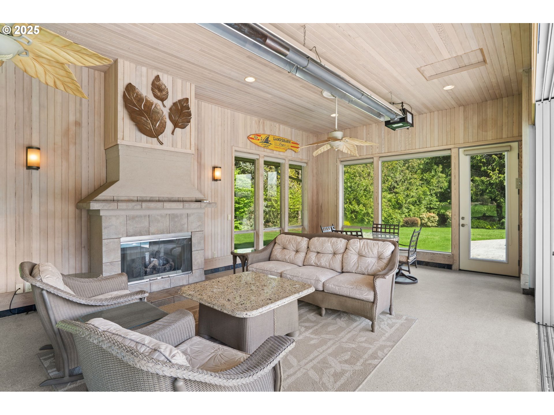 property viewer photo 41