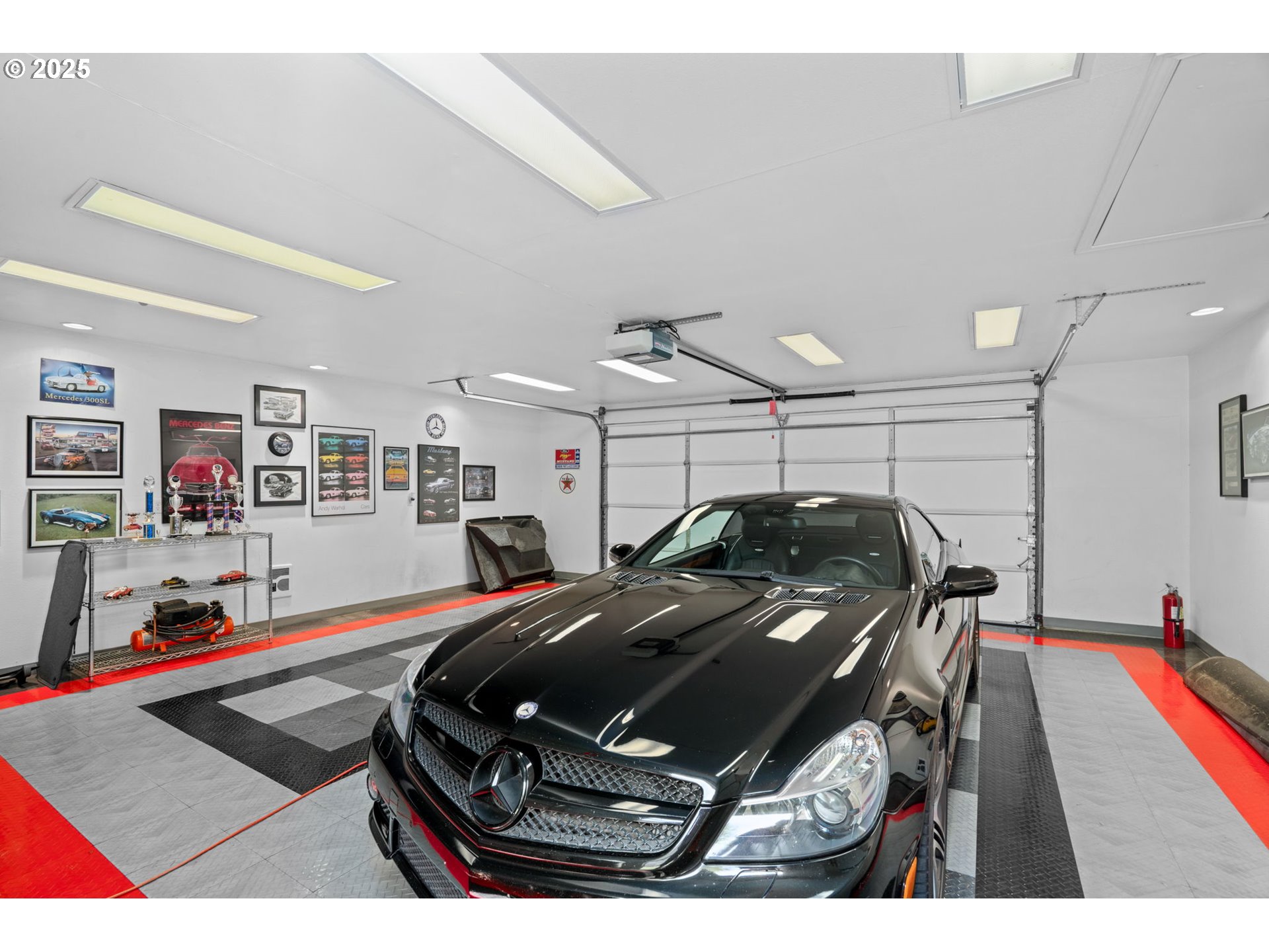 property viewer photo 44