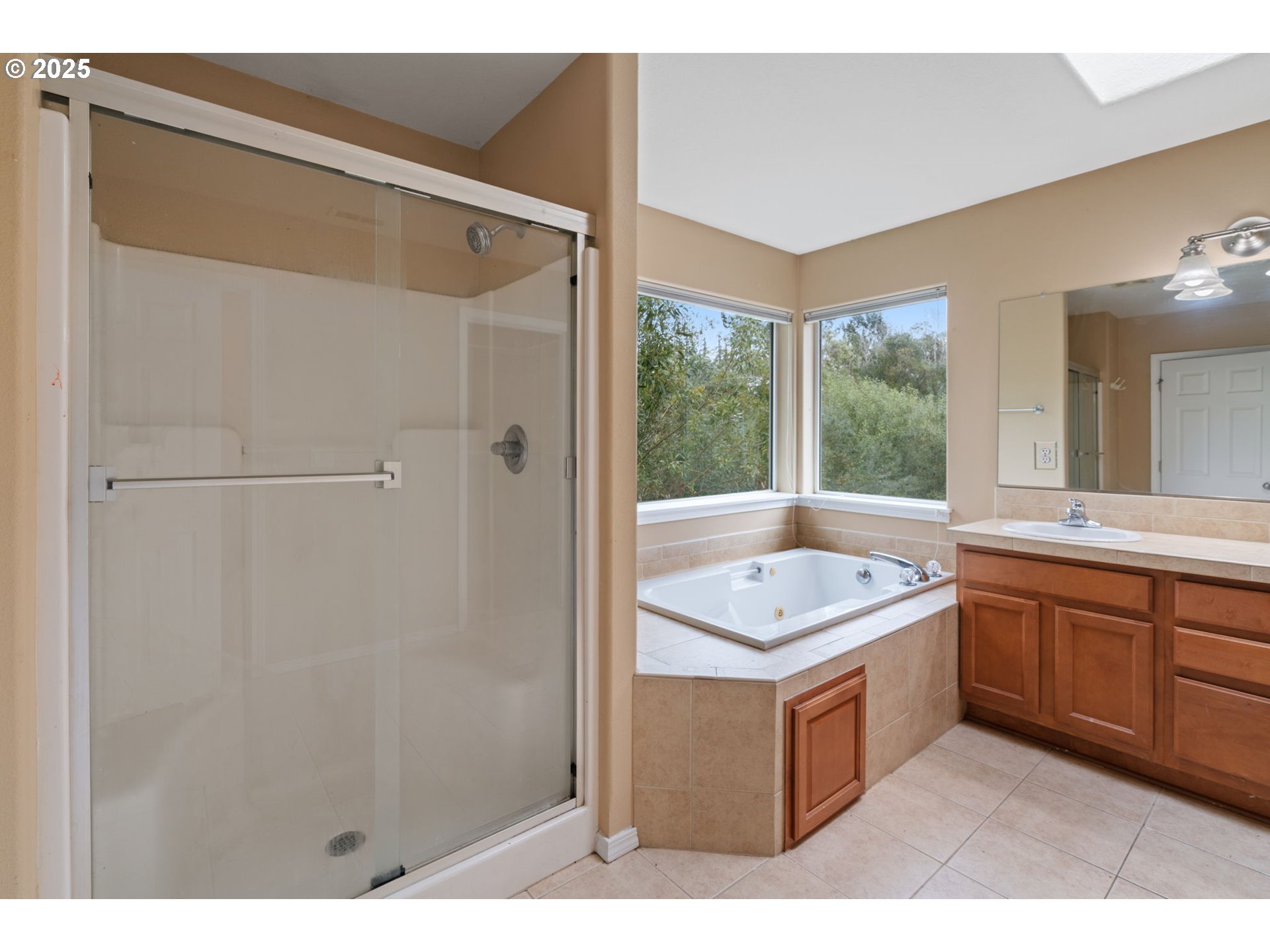 property viewer photo 20