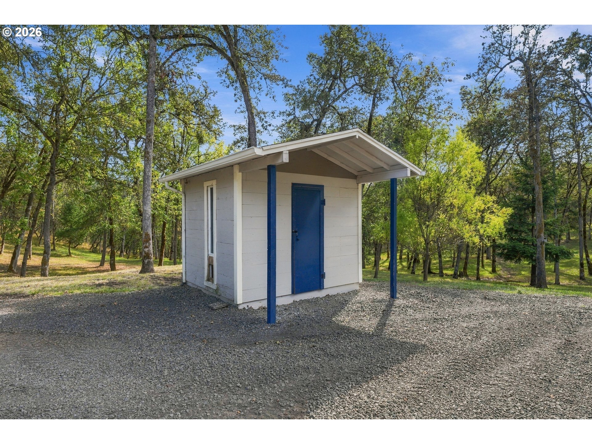 main property photo 38