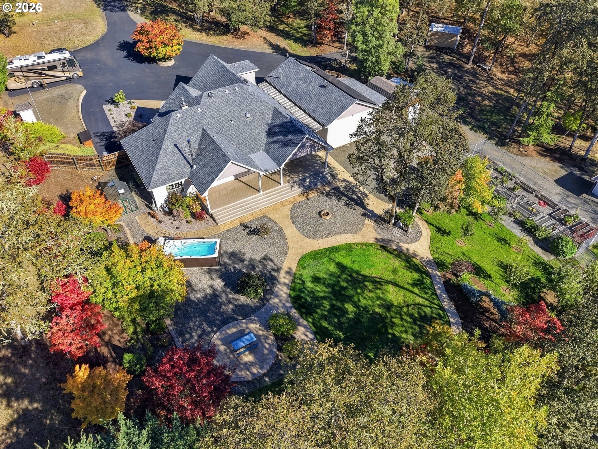 main property photo 40