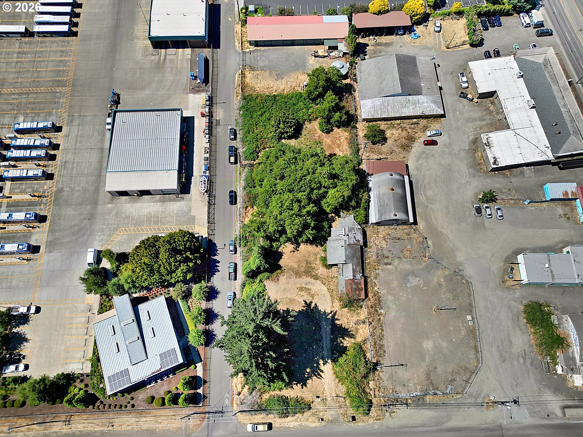 main property photo 11