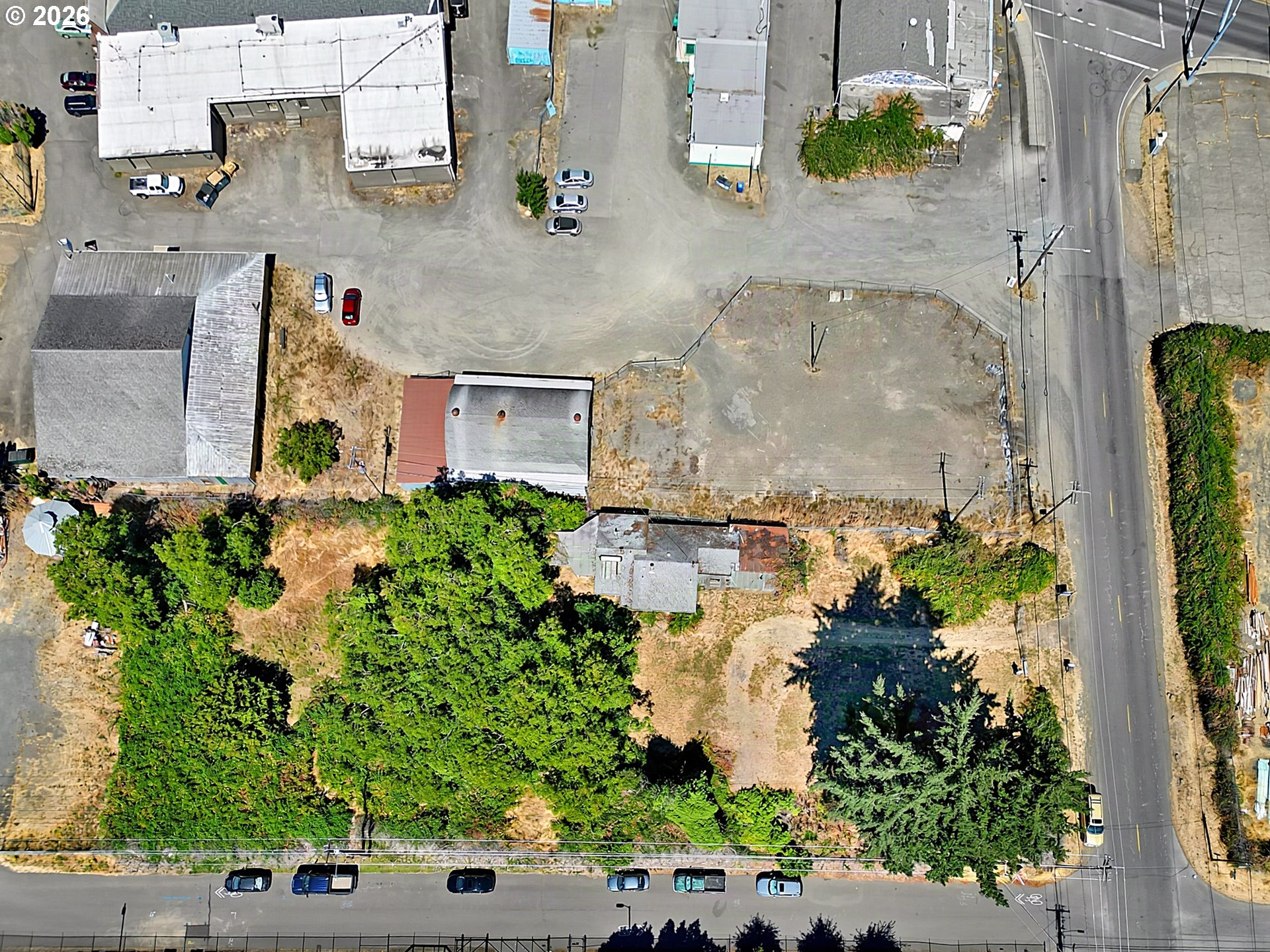 main property photo 12