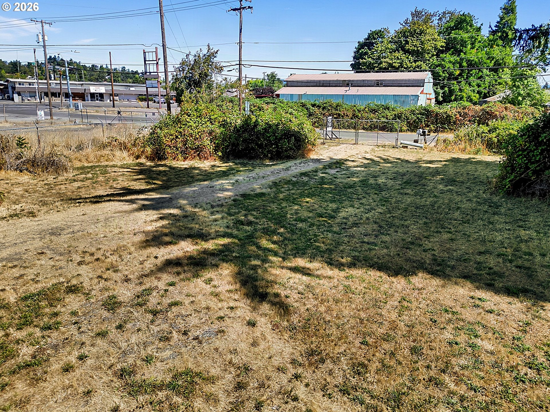 main property photo 14