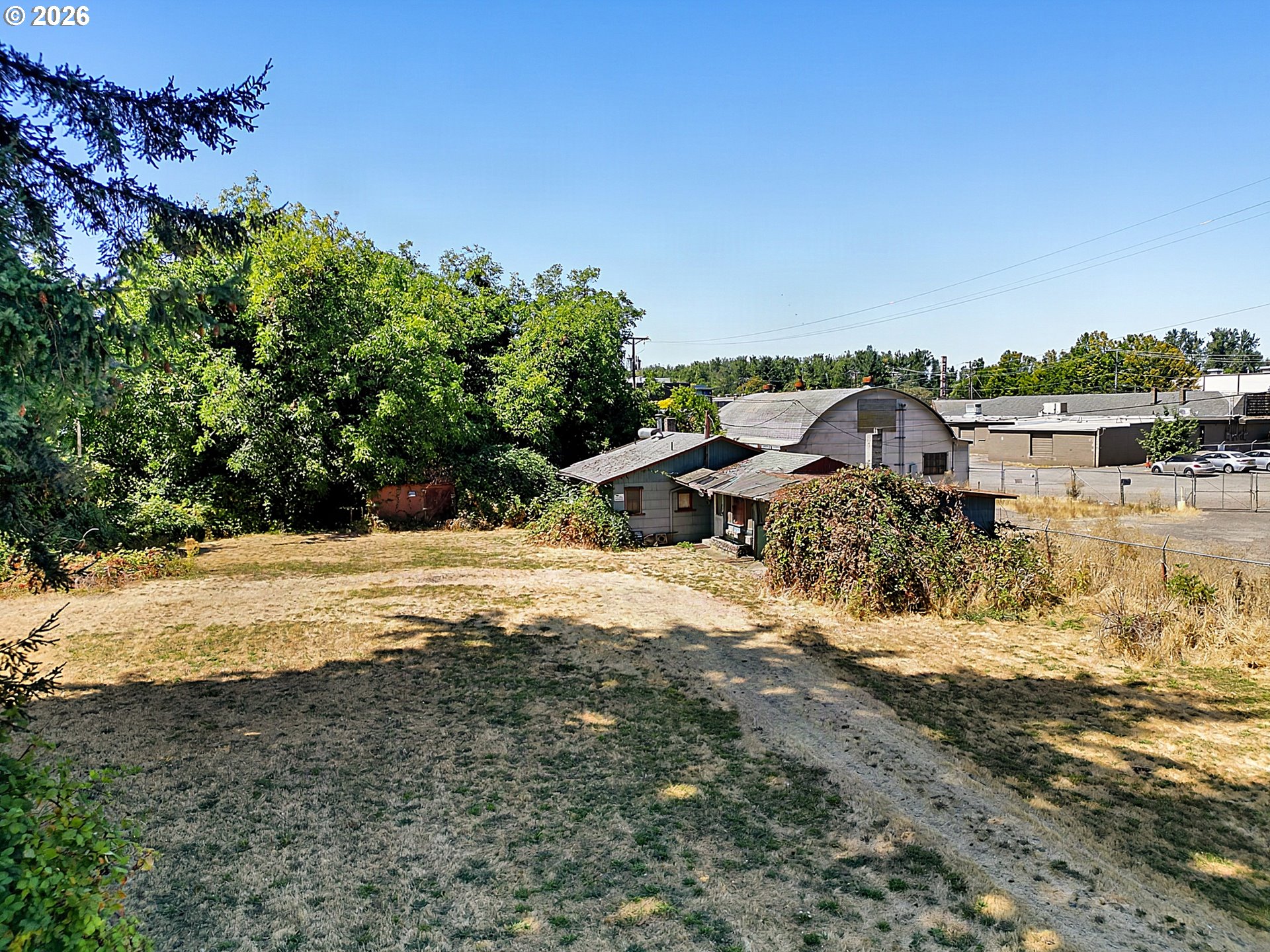main property photo 6