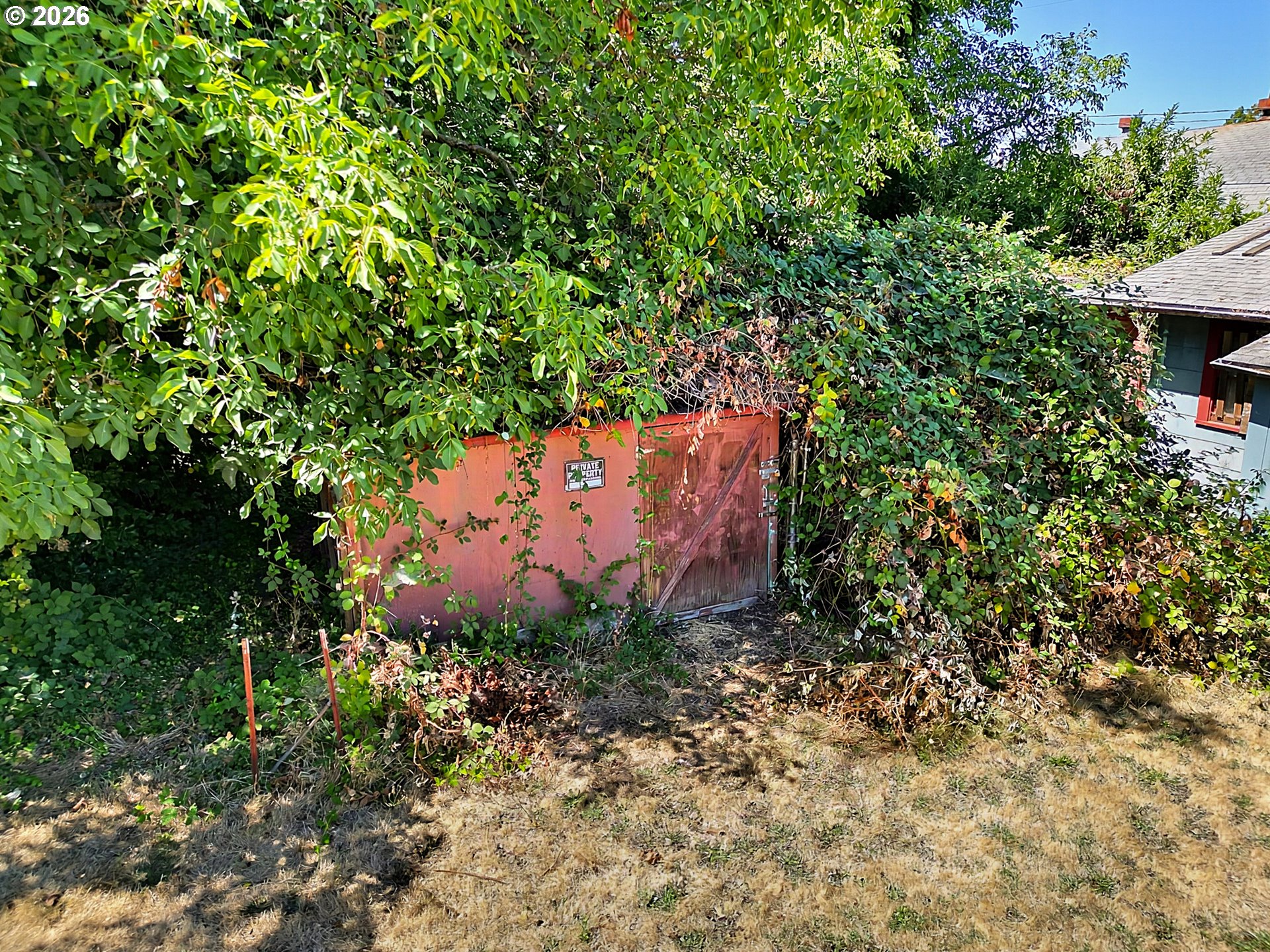 main property photo 8