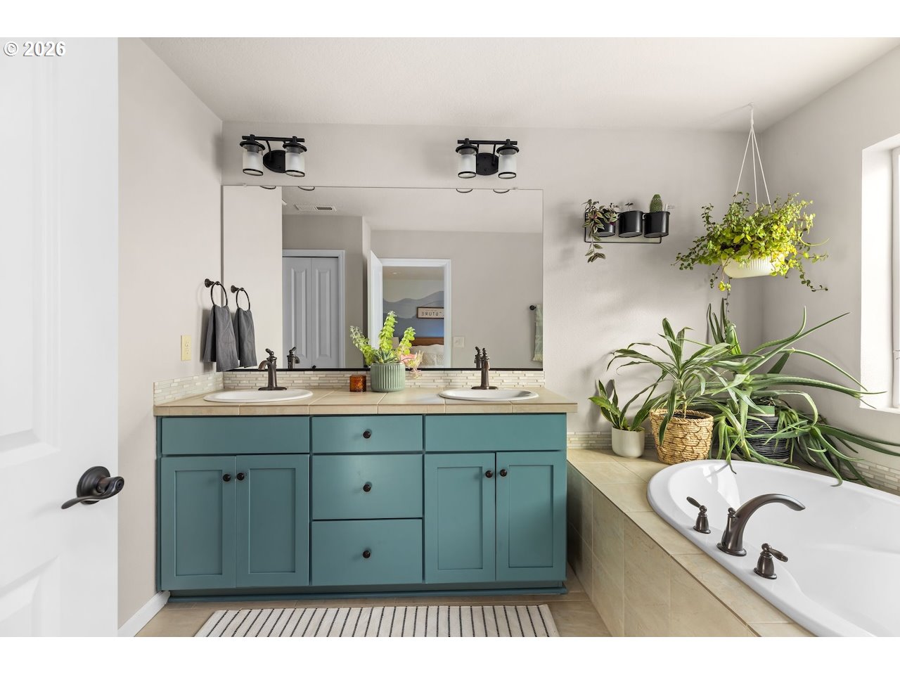 property viewer photo 19