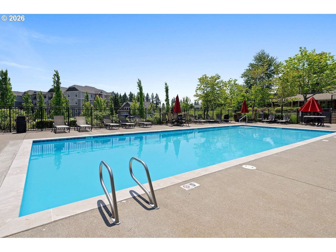 property viewer photo 37