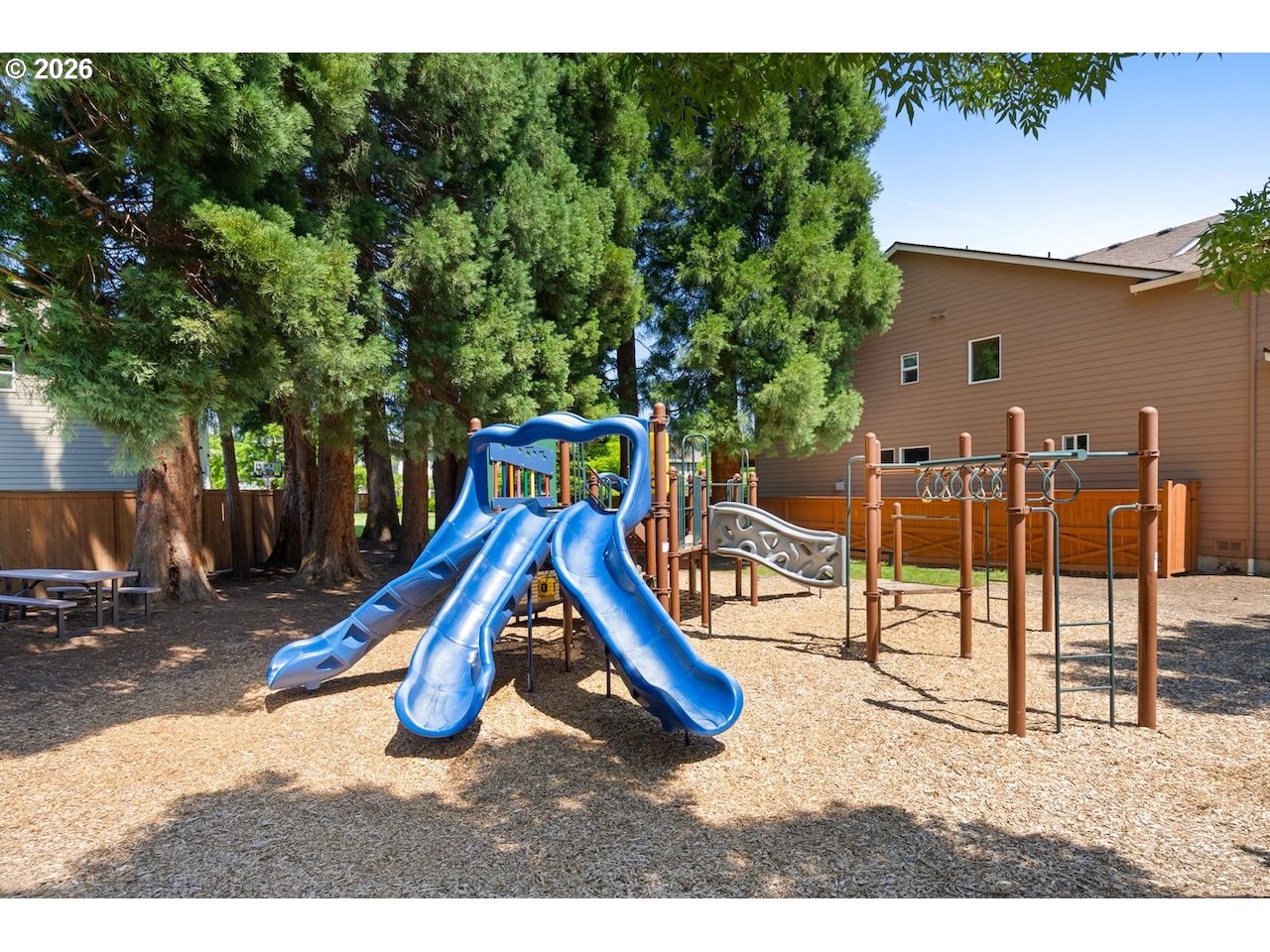 property viewer photo 5